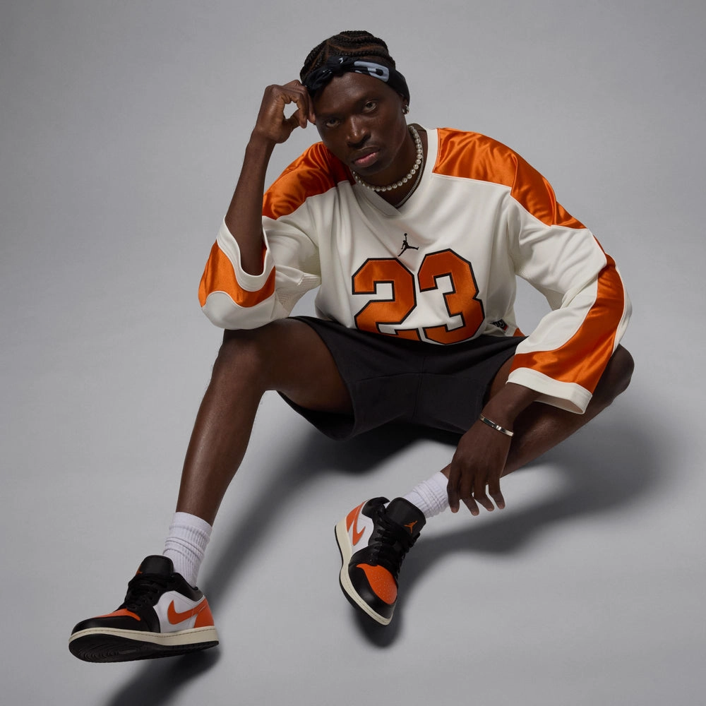 Adaptive Fit Lacing Articulated Grooves AJ 1 Low - Mens