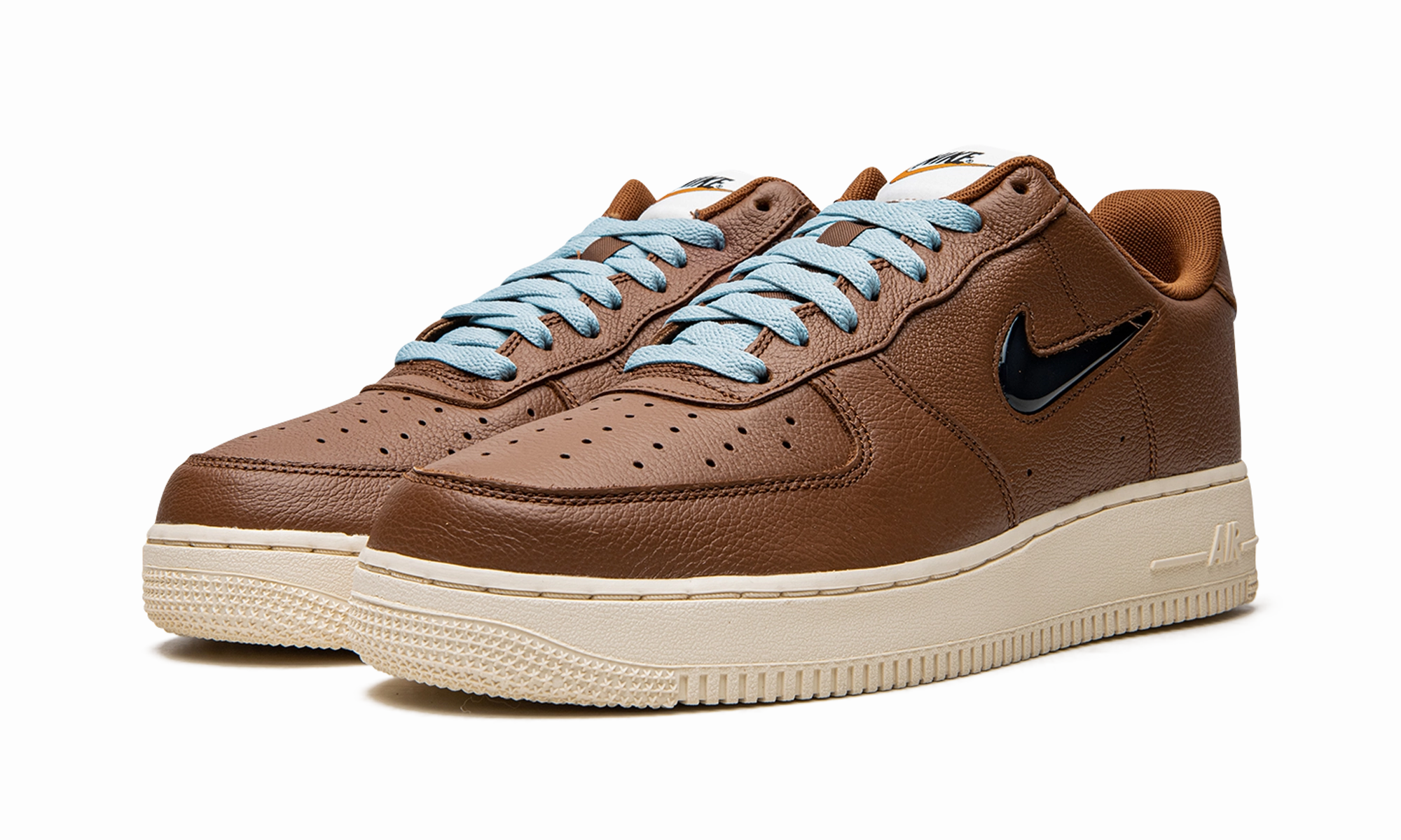 Air Force 1 Low '07 Premium "Pecan" Ultra Hike mesh ventilation