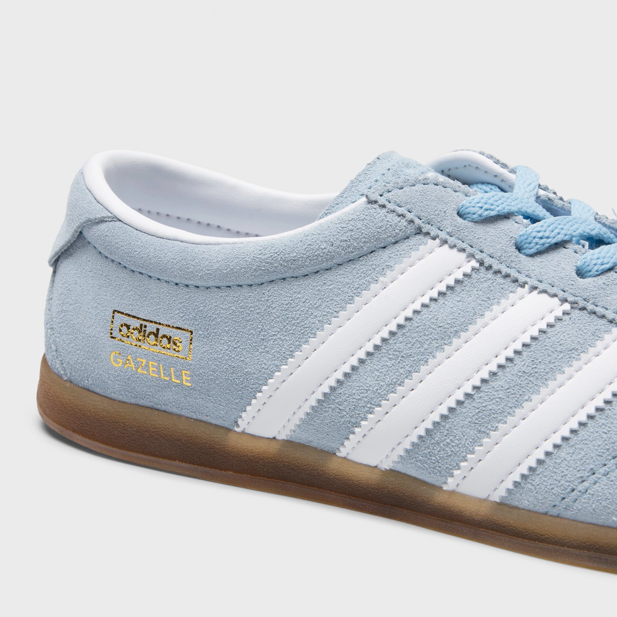 adidas Originals Women's Gazelle Lo Pro Clear Sky / White - Gum High Traction