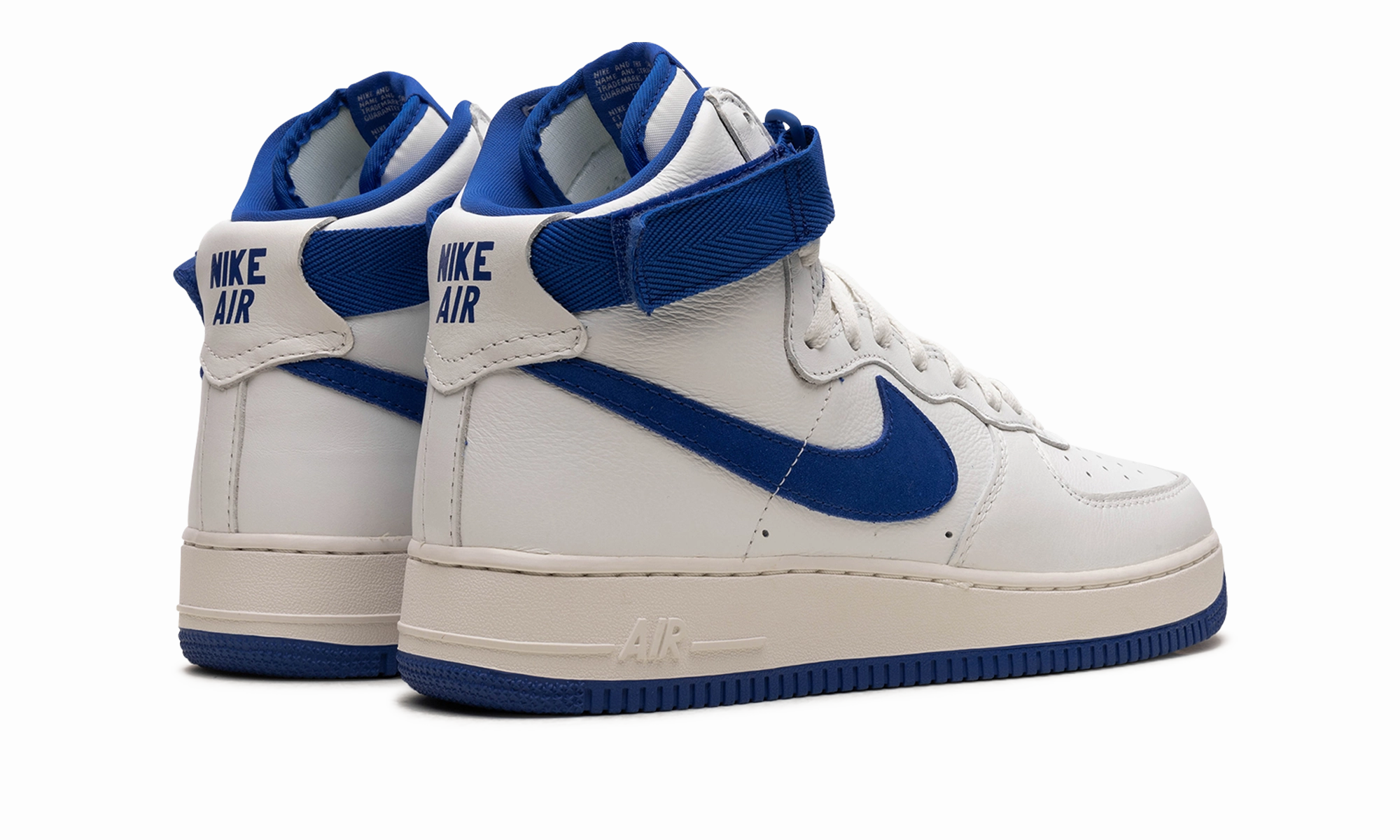 Running Light Lifestyle Focus Air Force 1 Hi Retro QS