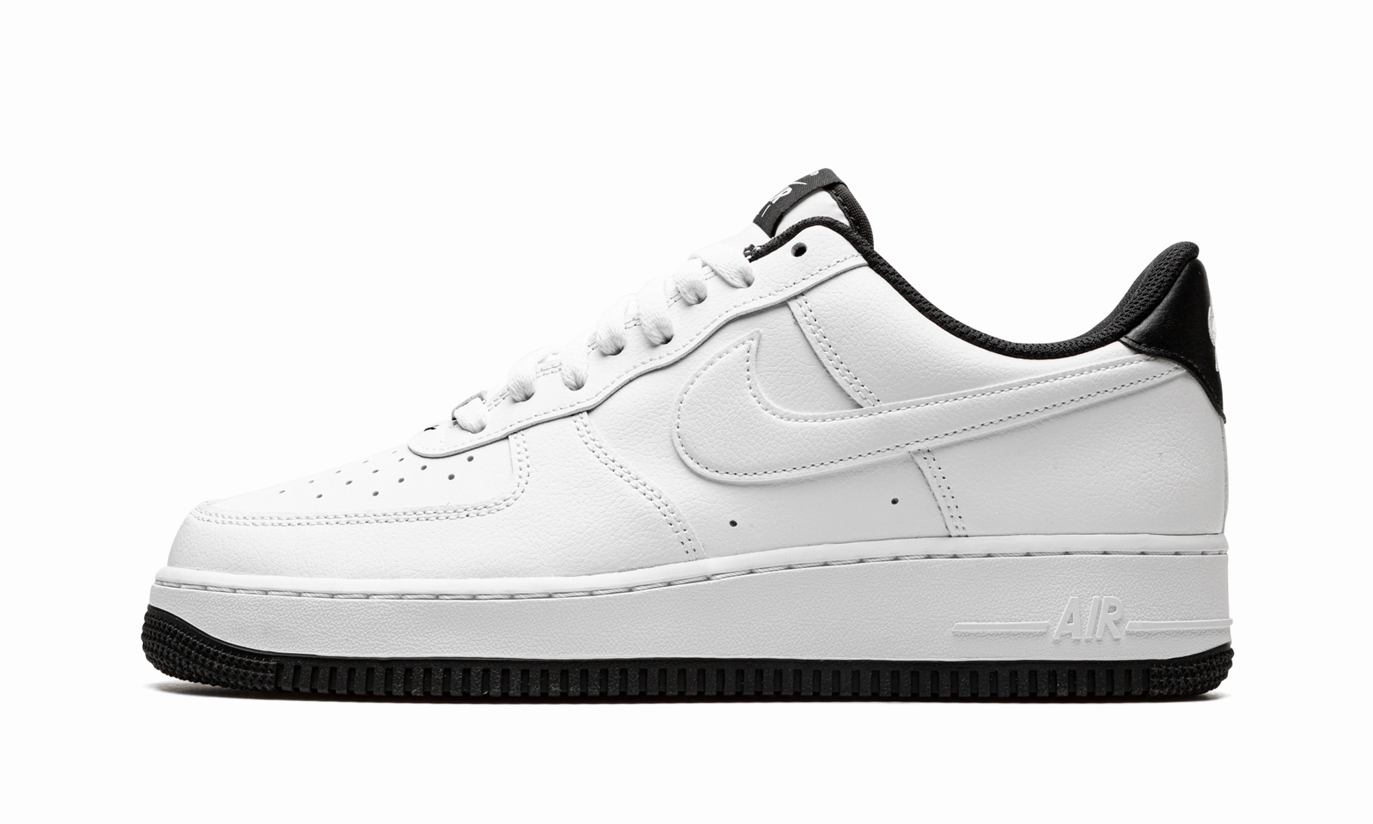 Air Force 1 '07 "White / Black" Chill Essential Evening Out