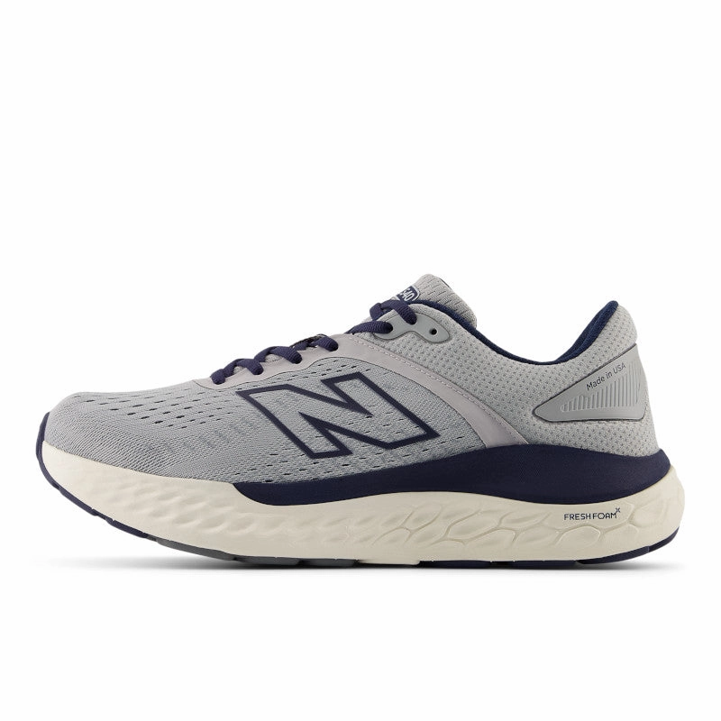 Forest running need Fresh Foam X 1540v4 - Aluminum Grey with NB Navy - Men's