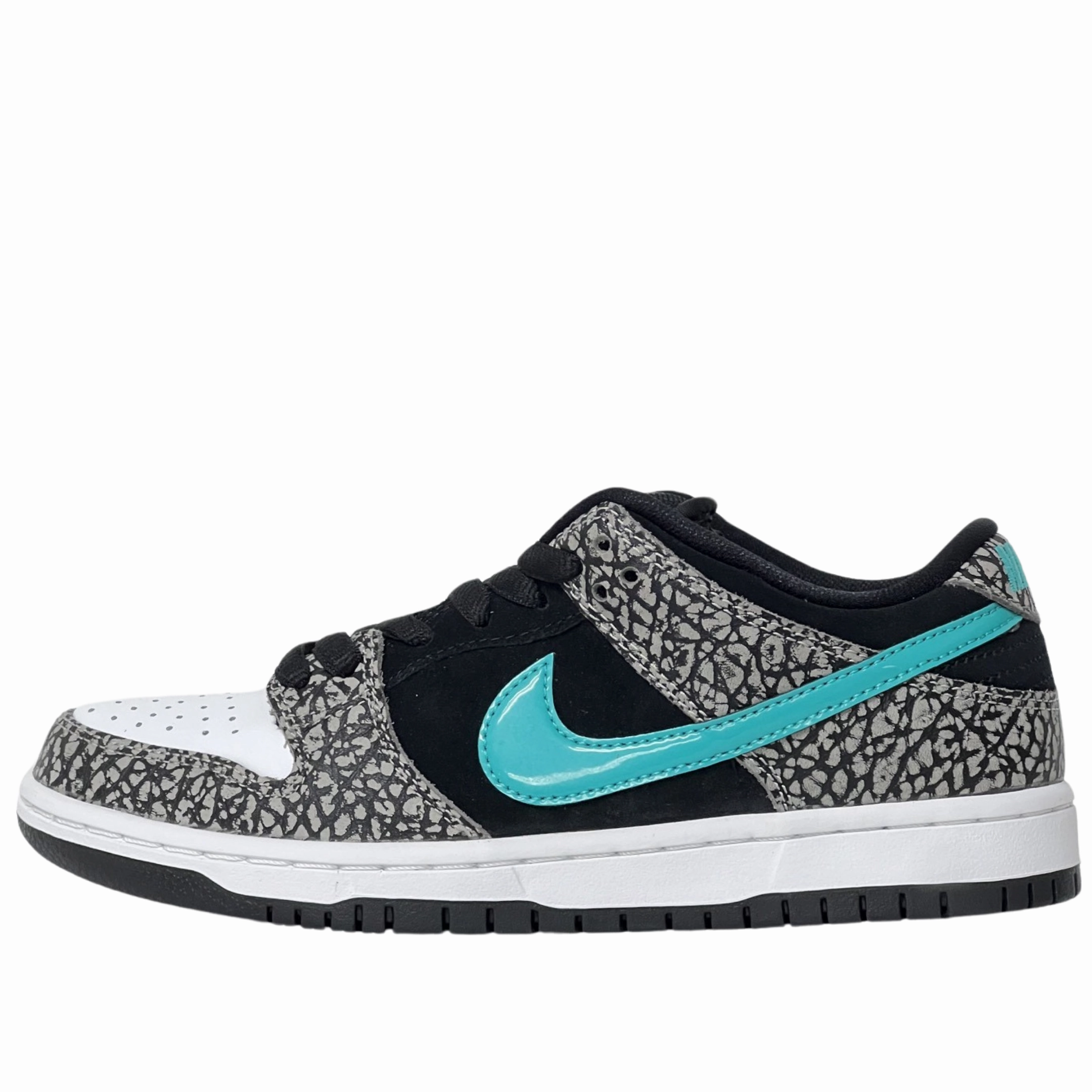 Nike SB Dunk Low Atmos Elephant Thermoplastic Reinforcement Classy silhouette