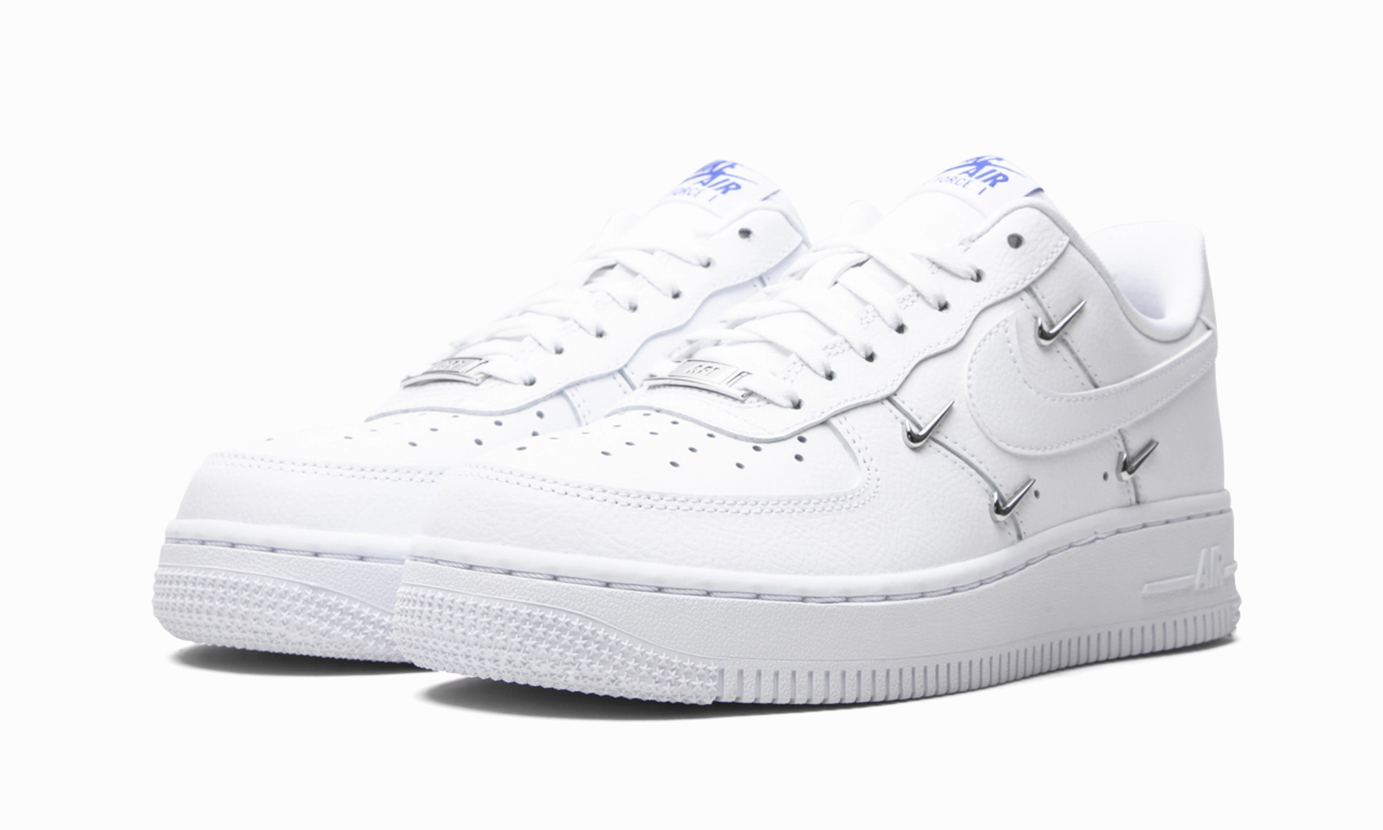 AIR FORCE 1 '07 LX WMNS "Sisterhood" Trail Hike