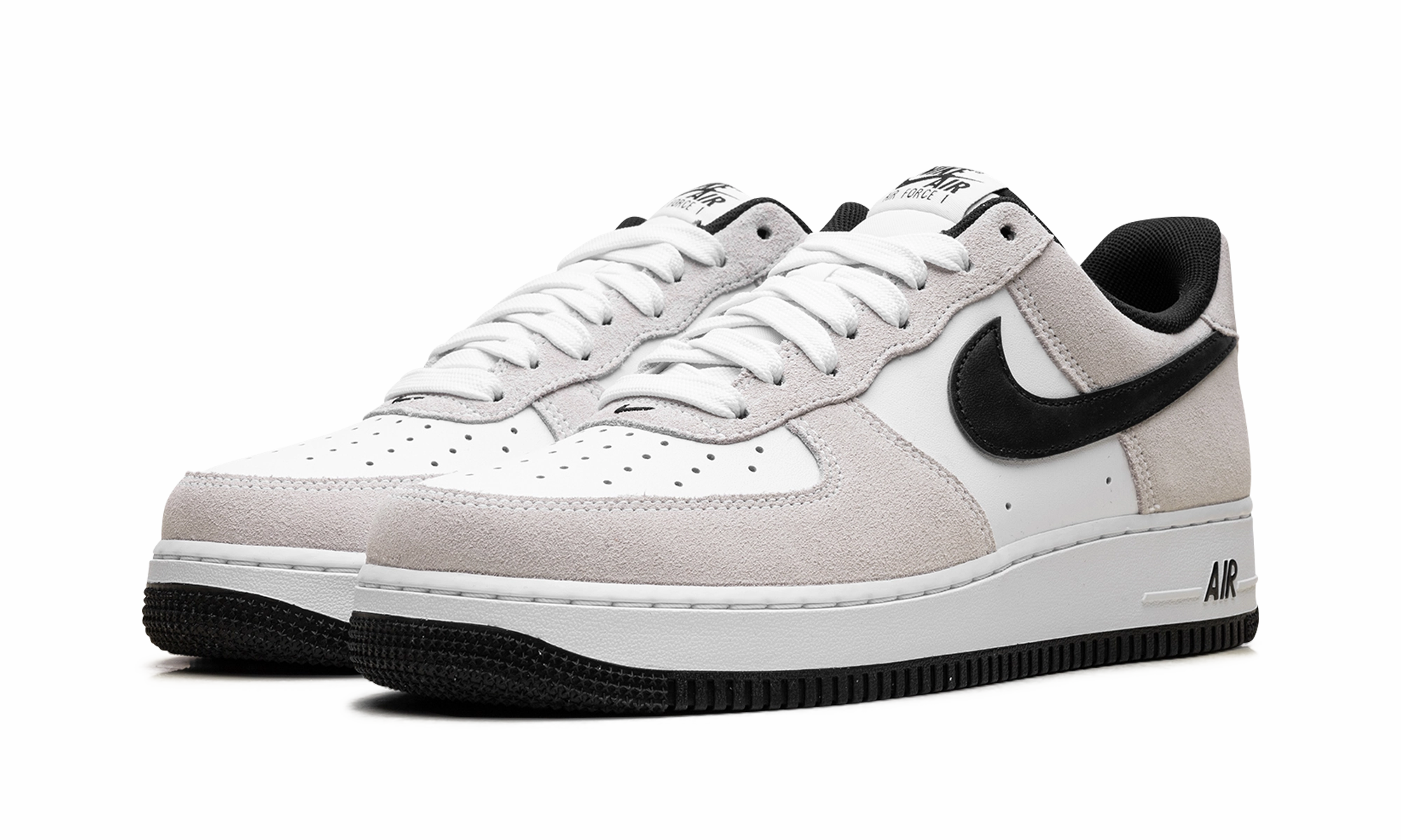 Chill Mood Air Force 1 Low '07 LV8 "White Black"
