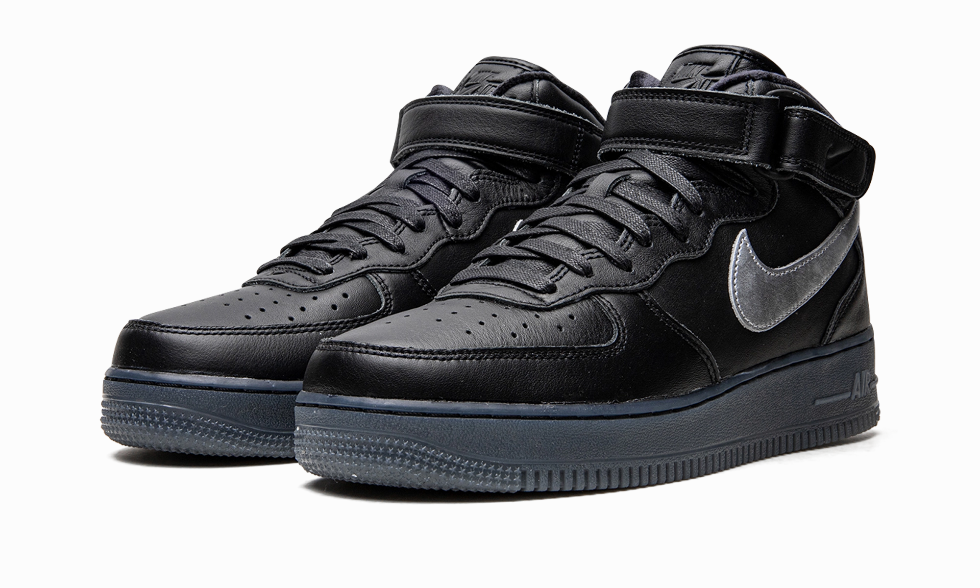 Air Force 1 Mid "Black / Metallic Silver" Secure fit