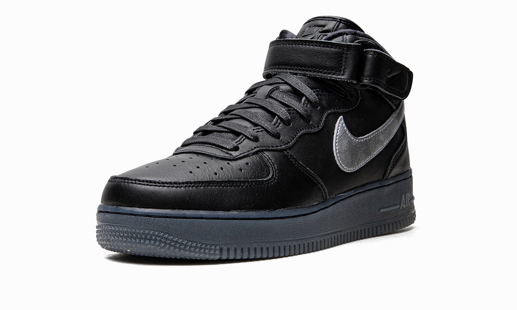 Star Step Air Force 1 Mid "Black / Metallic Silver"