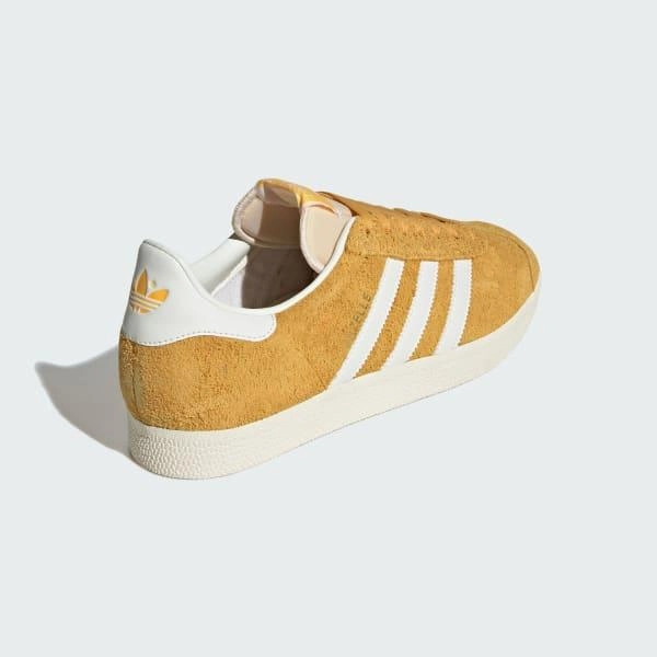 Adidas Men's Gazelle Shoes - Preloved Yellow / Off White / Cream White Compact Comfort Perforated Tongue Design