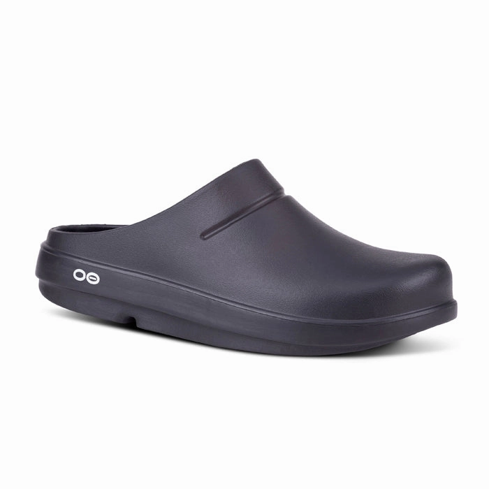 Good Value Straight Cut Mens Oofos OOCloog Black Matte in Black