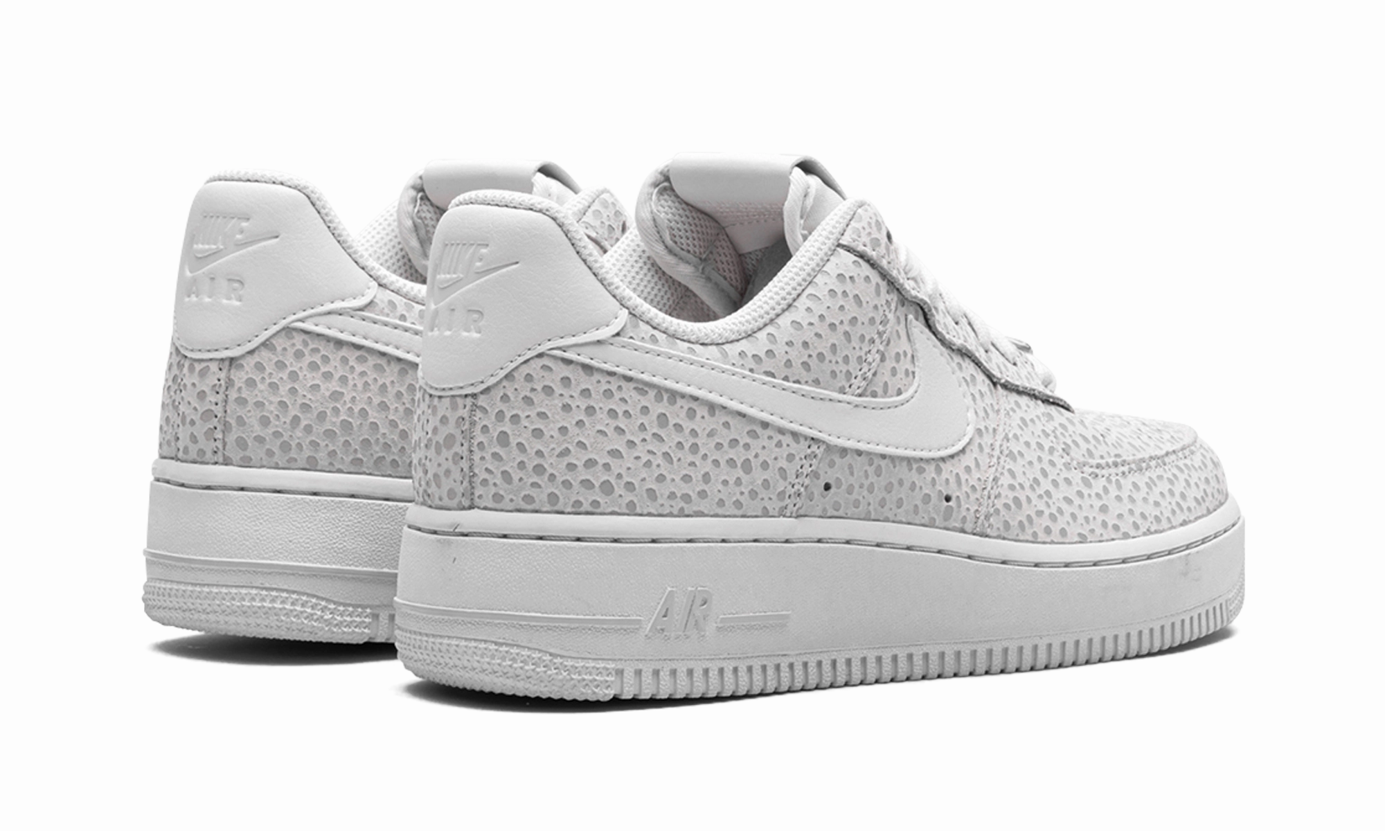 AIR FORCE 1 '07 WMNS "Grey" Sport Luxe Balanced Step