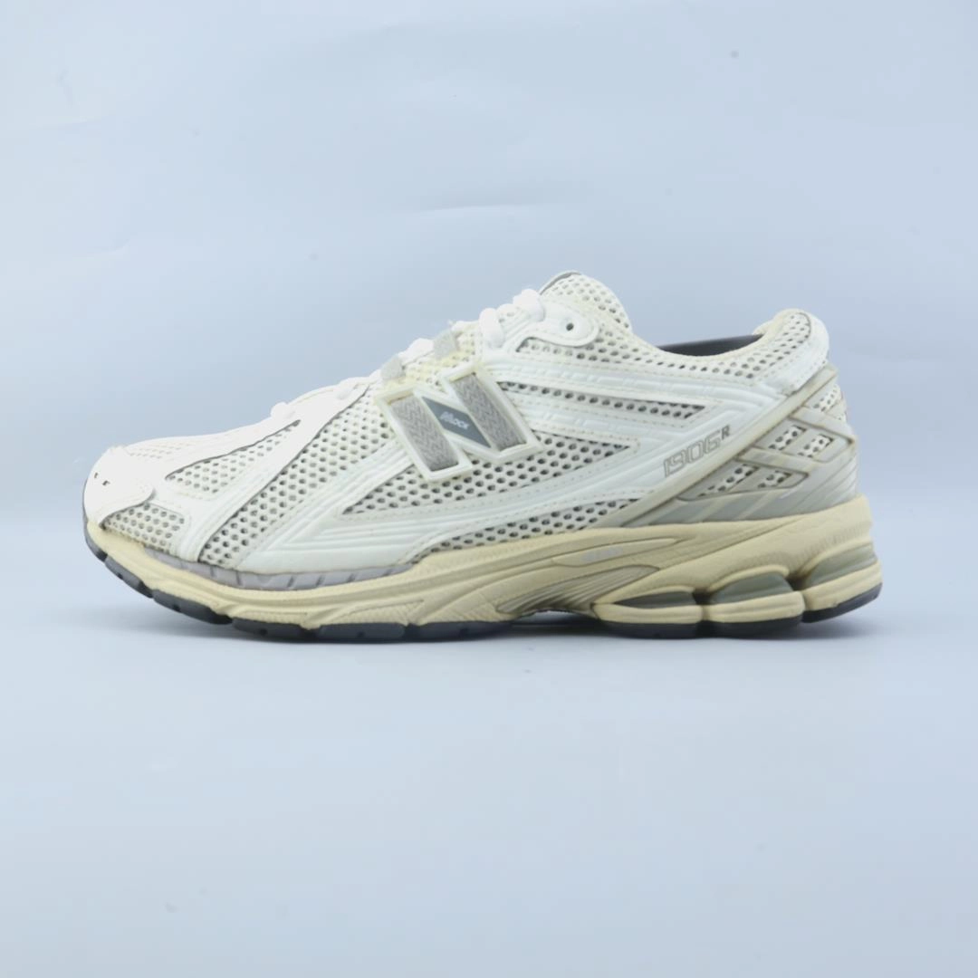 stretchy upper shoes NEW BALANCE 1906R