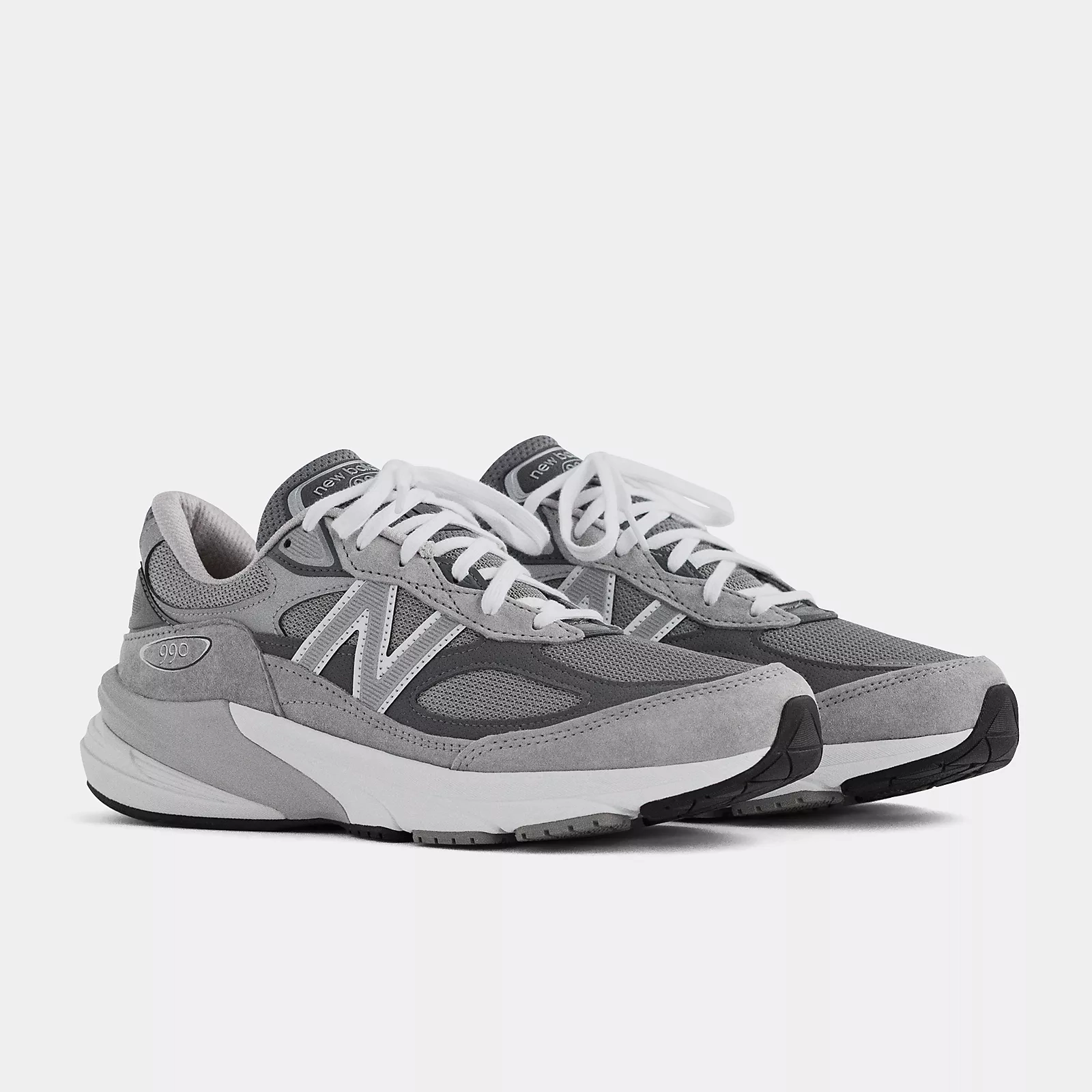Non Restrictive Collar Padding Resilient Design New Balance Men's Made in USA 990 v6 Shoes - Grey