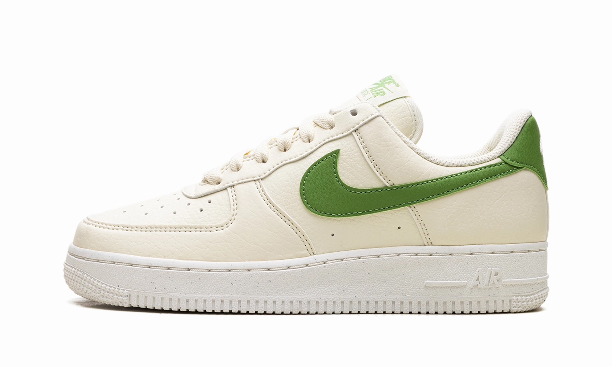 Mid Top Design Dry Touch NIKE AIR FORCE 1 '07 LO WMNS "COCONUT MILK"
