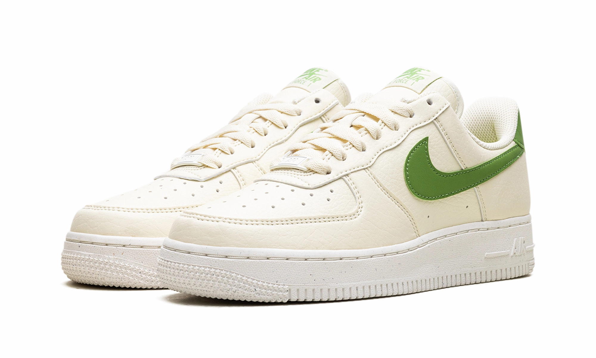 NIKE AIR FORCE 1 '07 LO WMNS "COCONUT MILK" Carefree Day Adaptive Fit