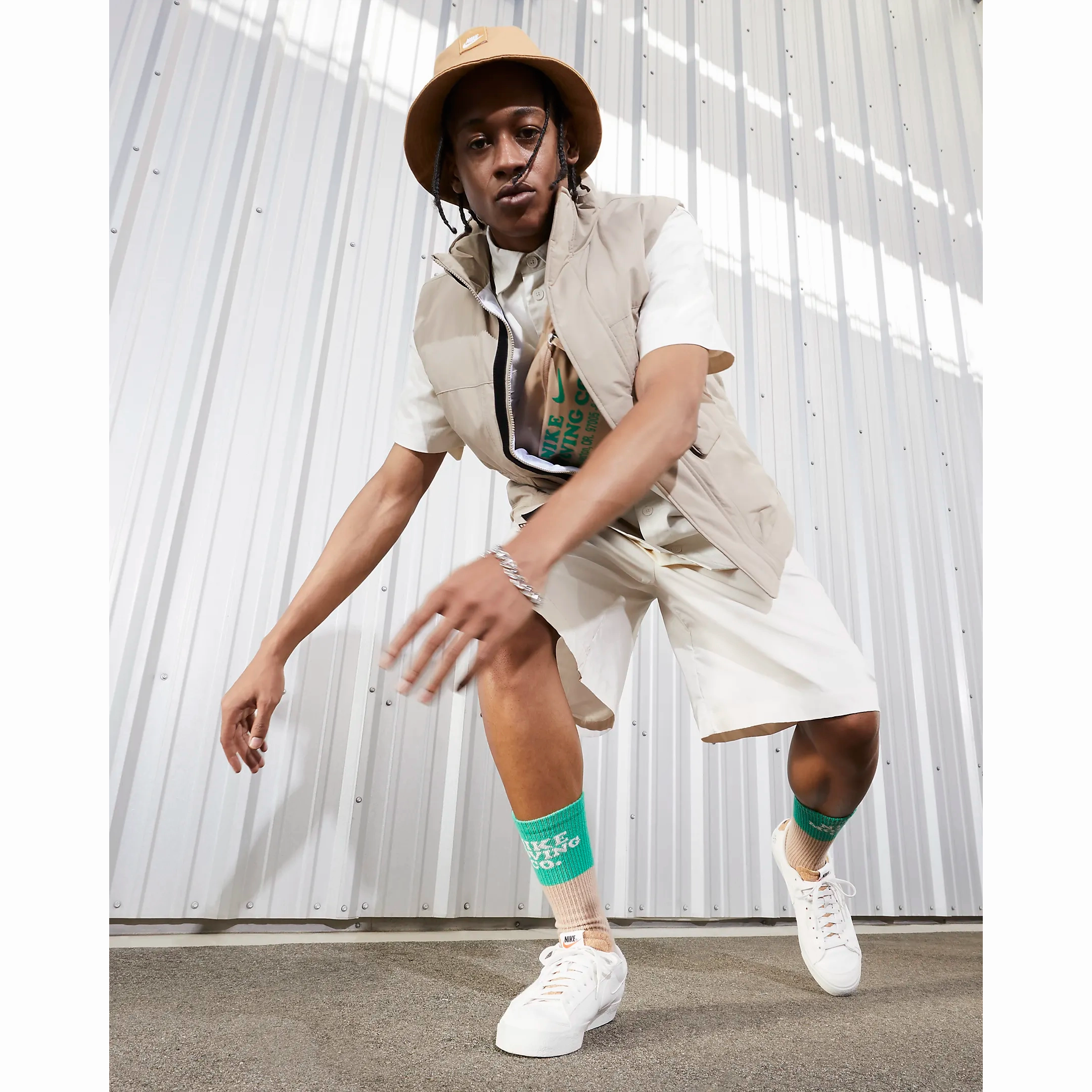 Nike Men's Blazer Low '77 Premium Shoes - Phantom / Light Bone / Black Balanced Cushioning