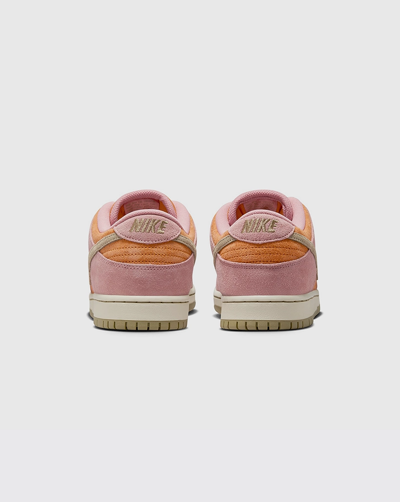 Boosted comfort Nike SB Dunk Low Pro Shoe - Red Stardust/Monarch