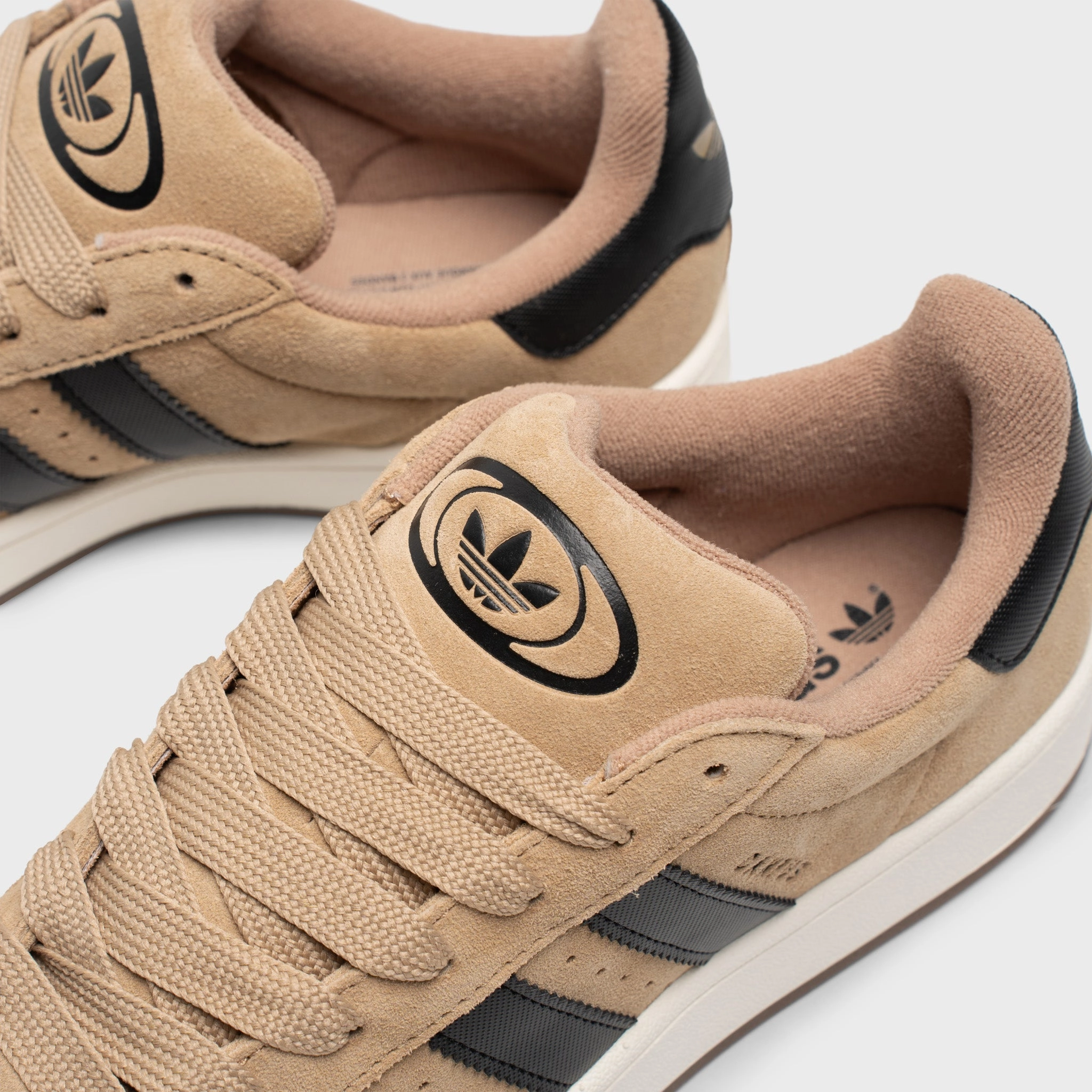 Flex Forged Sole Design Sneakers adidas Campus 00s Cardboard / Core Black - Off White