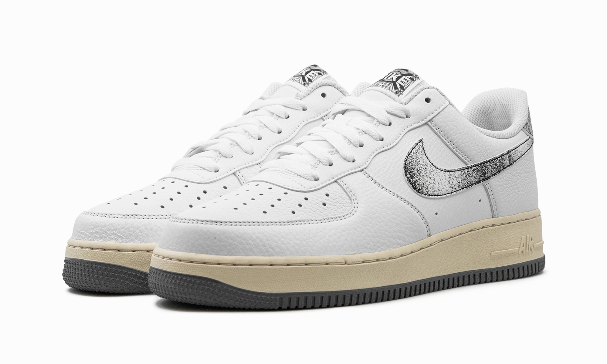 Snow Step Air Force 1 Low "Classics"