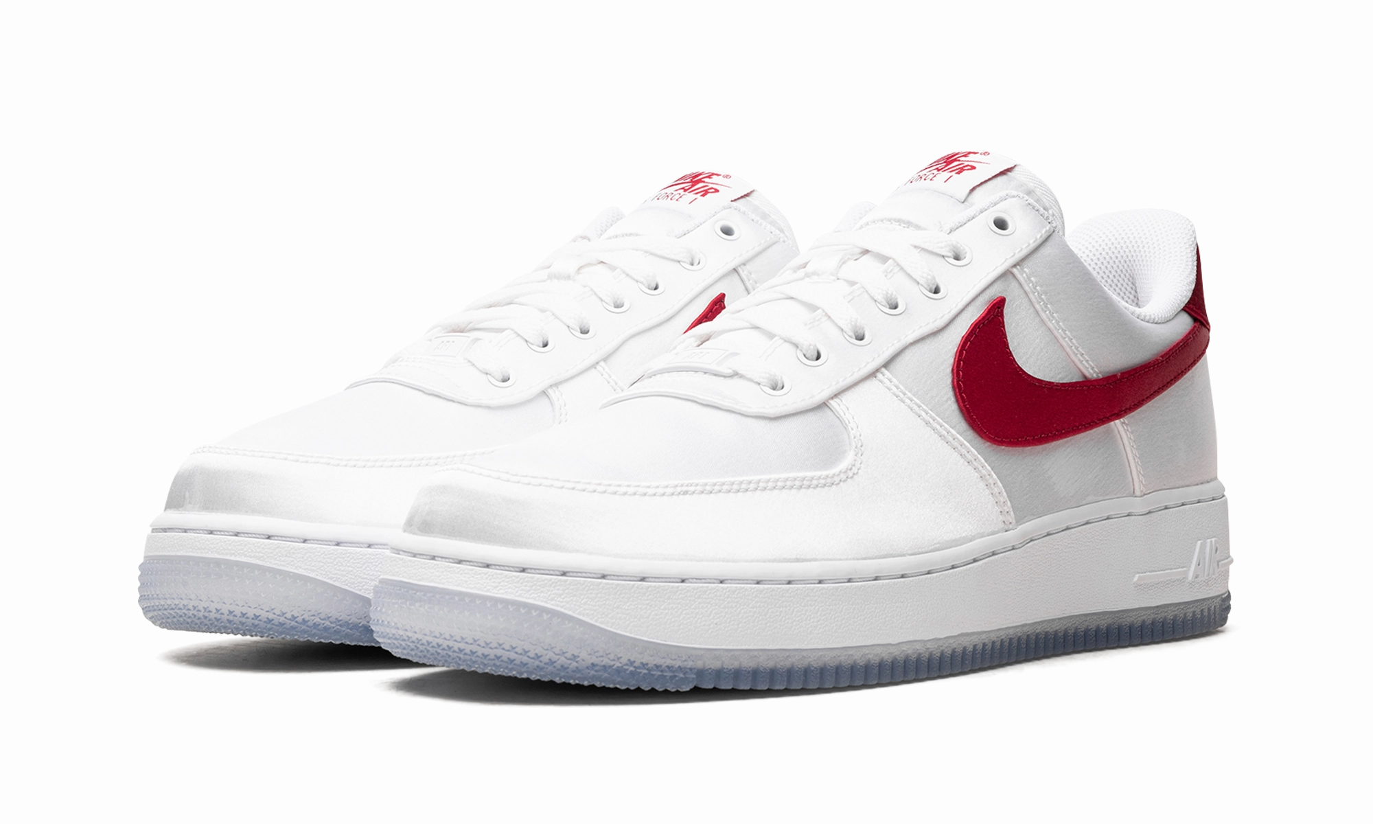 Water   Resistant Lake Trek AIR FORCE 1 LO '07 WMNS "Satin White Varsity Red"
