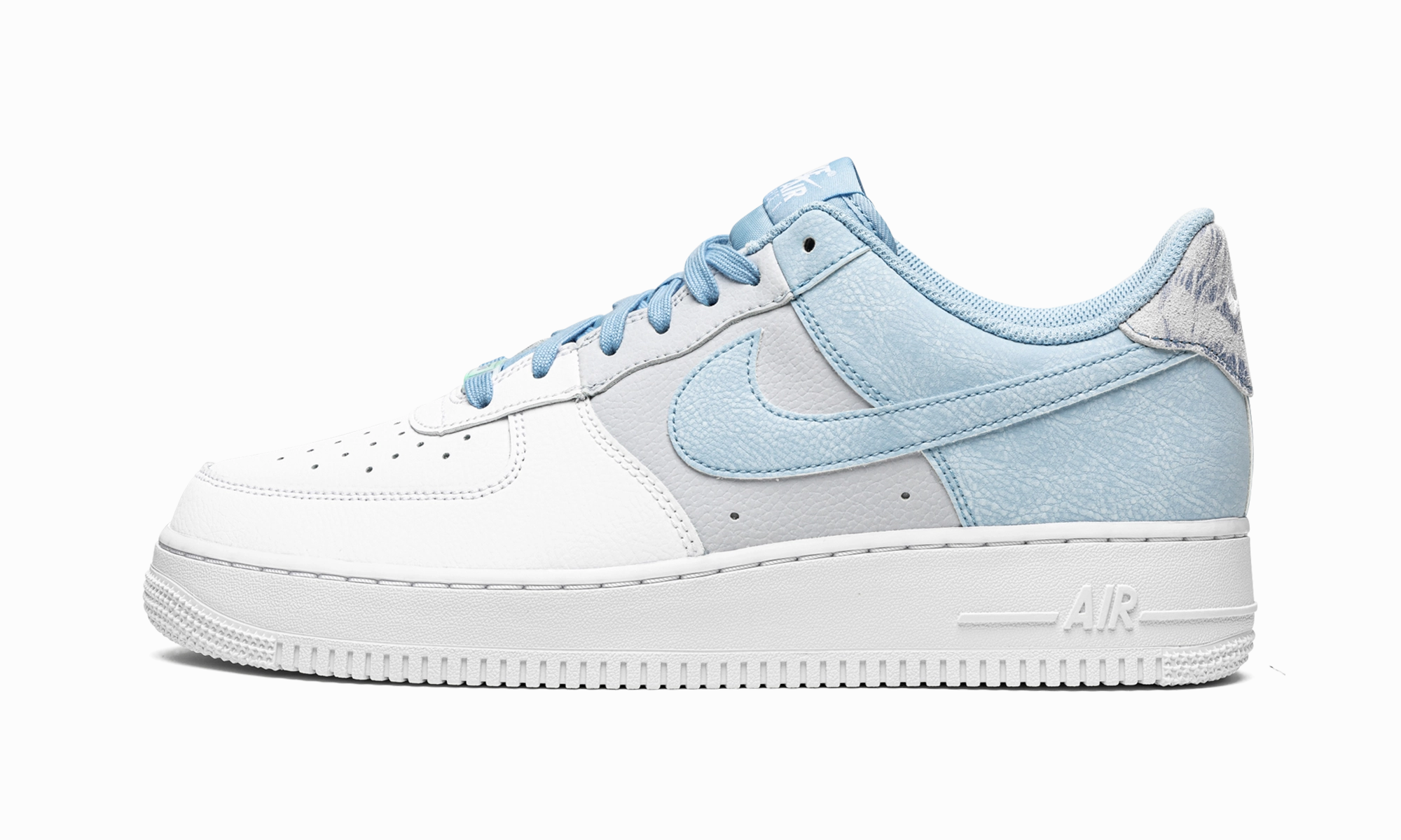 Peach Soft Tidy Fit Air Force 1 '07 LV8 "Psychic Blue"