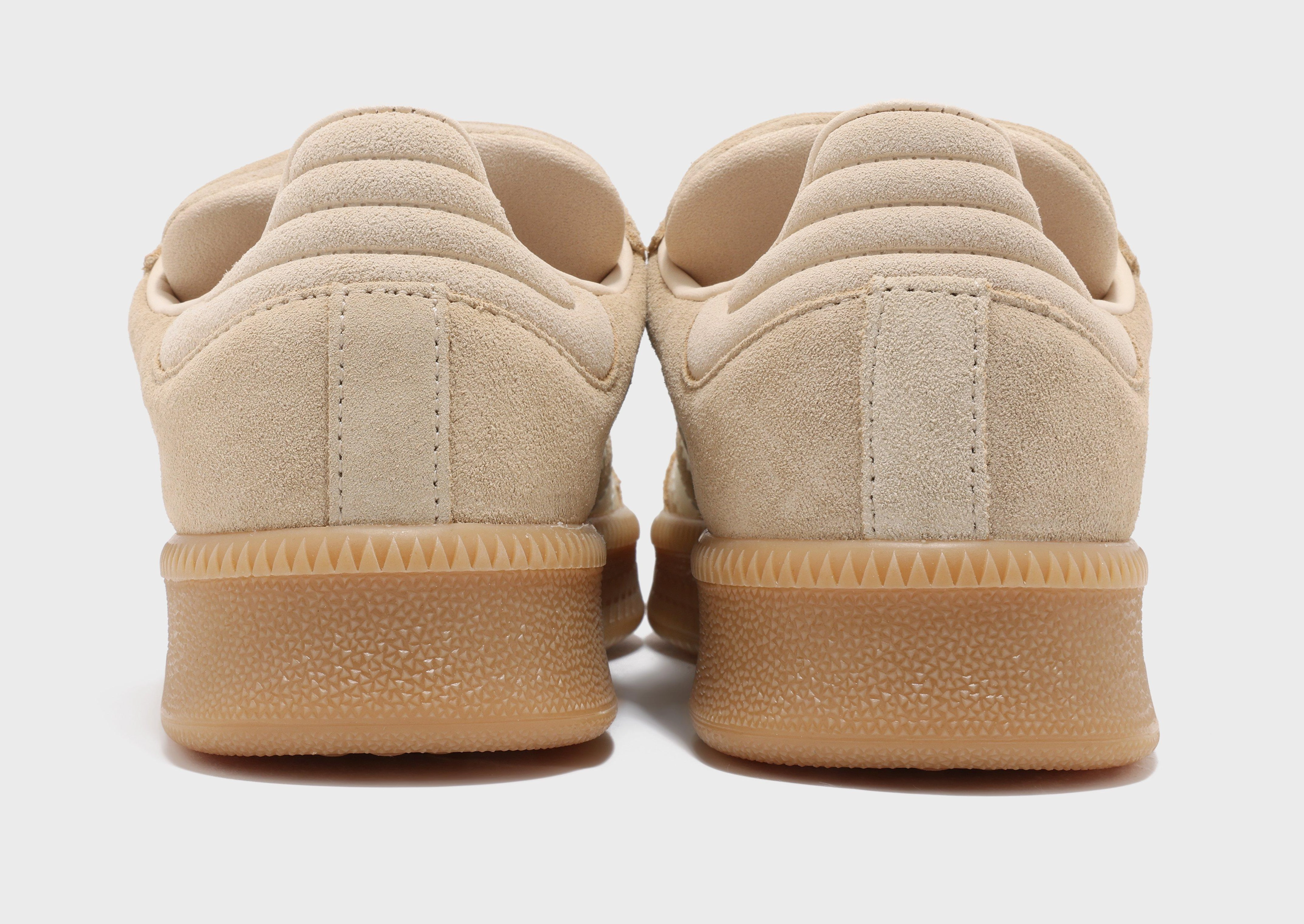 Samba XLG Women's Urban Moodwear Shopping Look