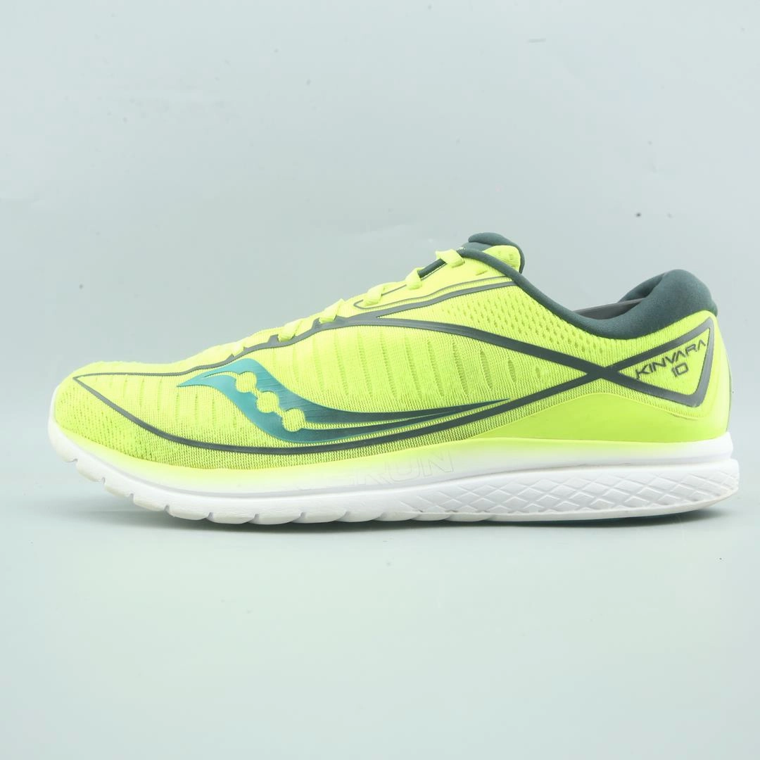 SAUCONY KINVARA 10 Breathable mesh design Half   Size Available