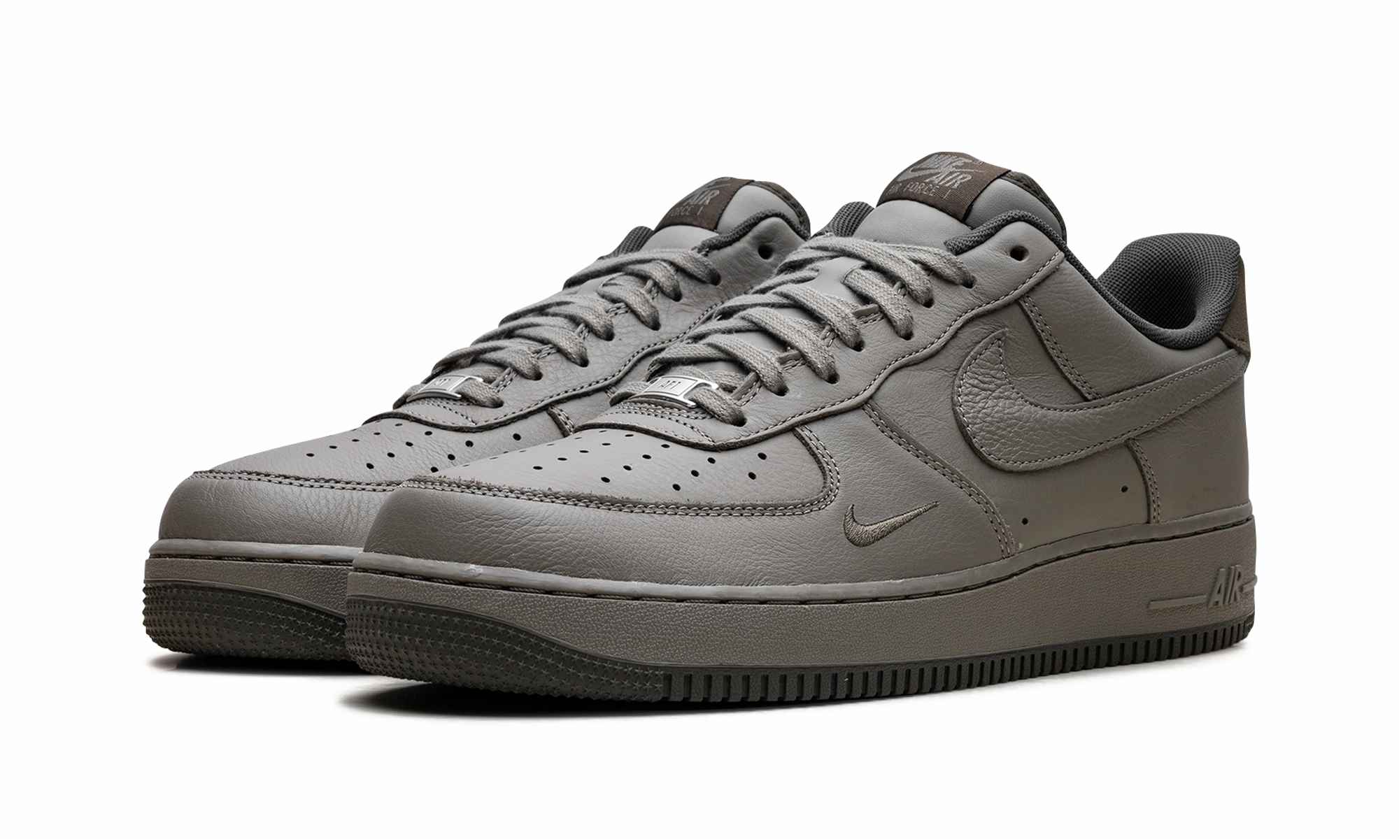 Ventilated Holes Slip   On Air Force 1 Low '07 LV8 "Light Army Cargo Khaki"