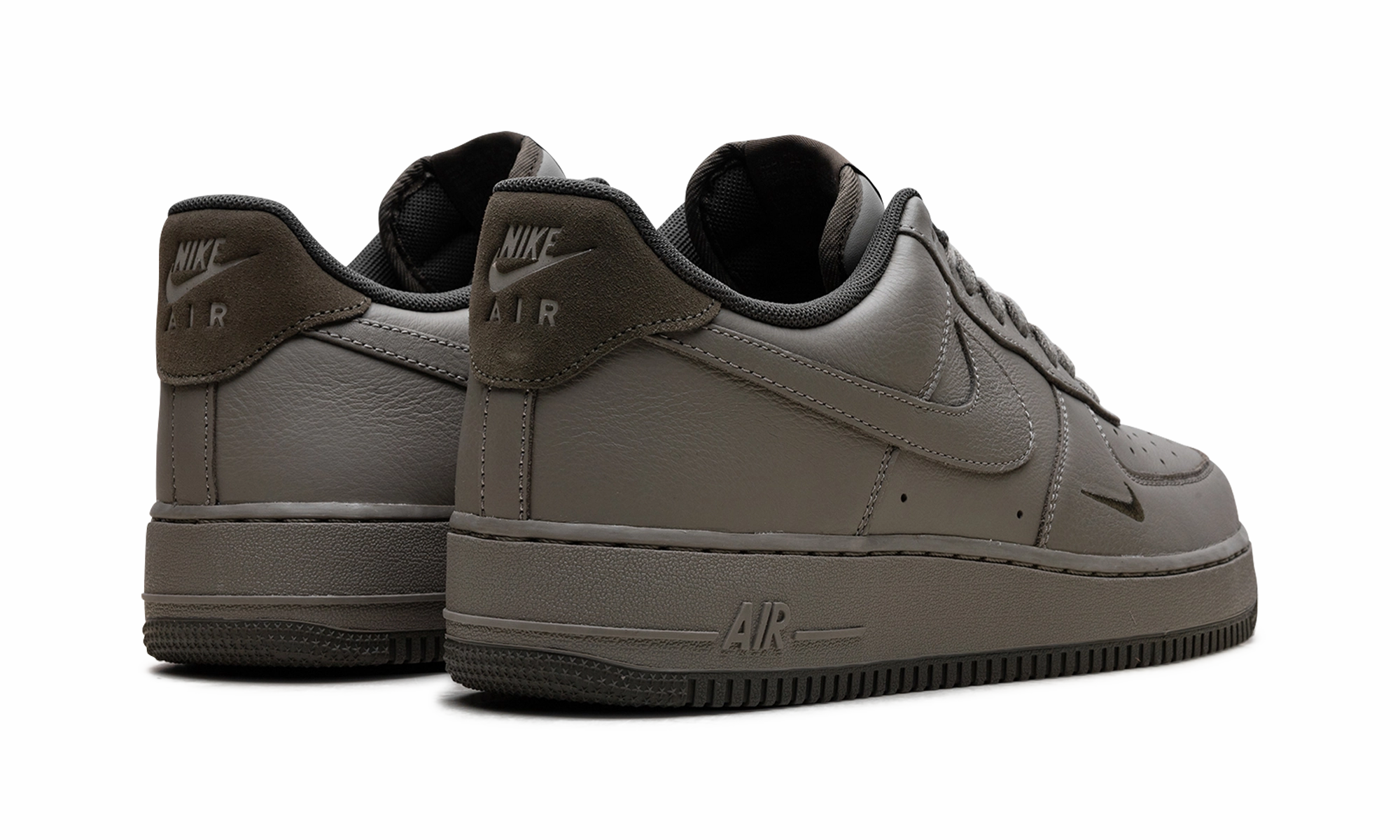 Air Force 1 Low '07 LV8 "Light Army Cargo Khaki" Dirt Hike