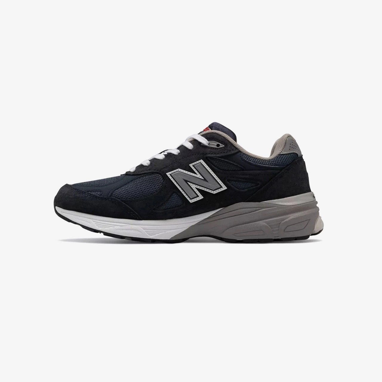 Lightweight Use Sneaker Design 990v3