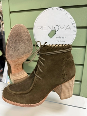 Stuart Weitzman Walla Walla Heeled Boots (Womens 7) Cushioned Midsole Tech Lace Closure