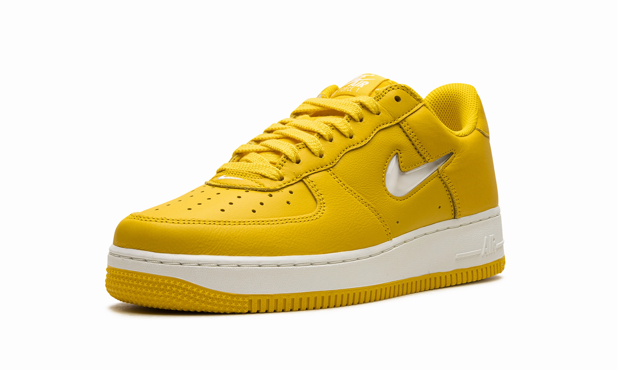 Air Force 1 Low "Color Of The Month - Yellow Jewel" Sport Look