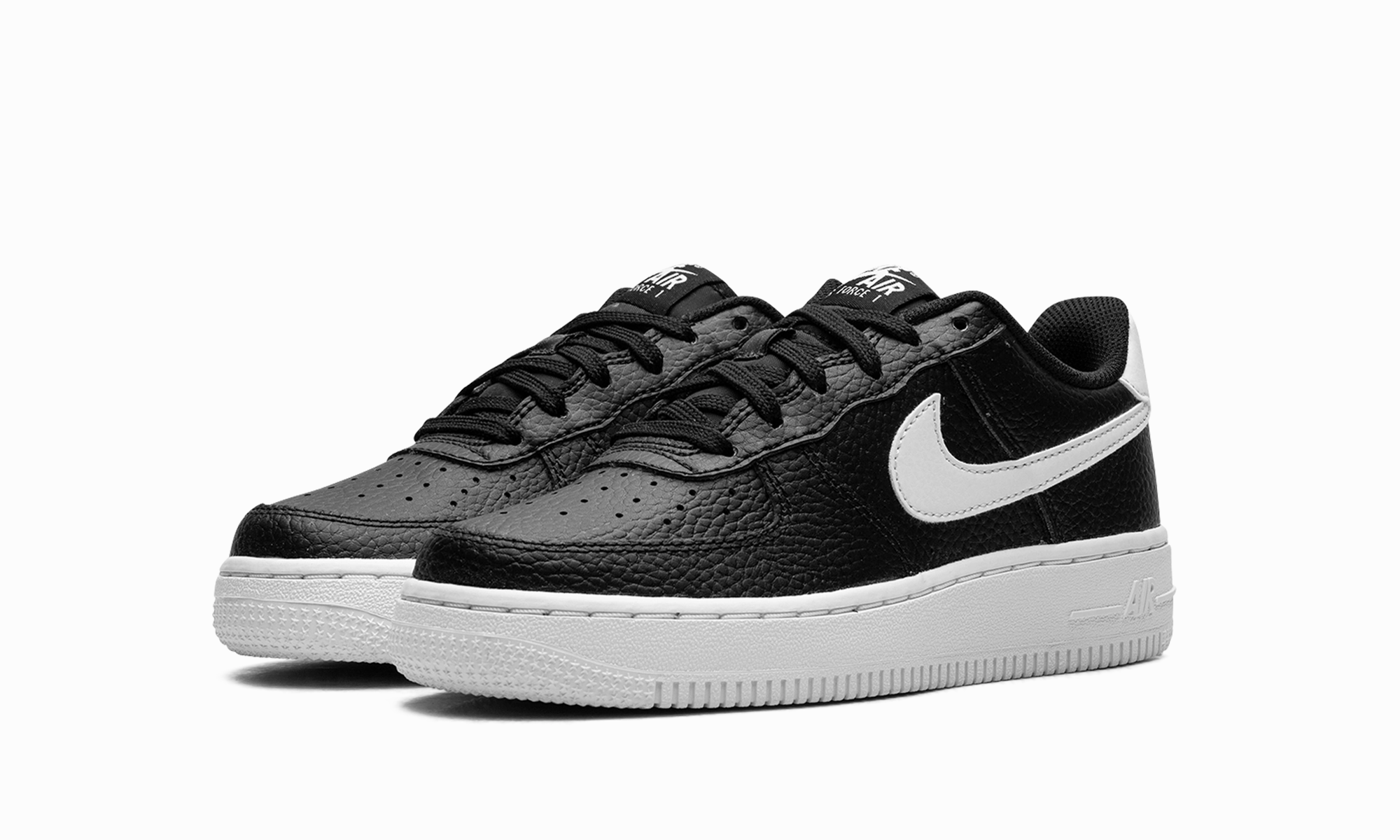 Air Force 1 GS "Black / White" Style Tour