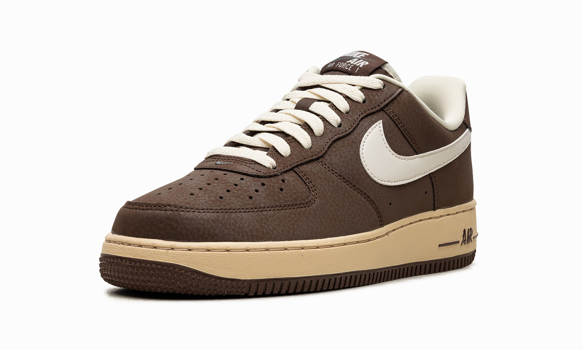 Subtle tone Resort Ready Air Force 1 '07 "Cacao Wow"