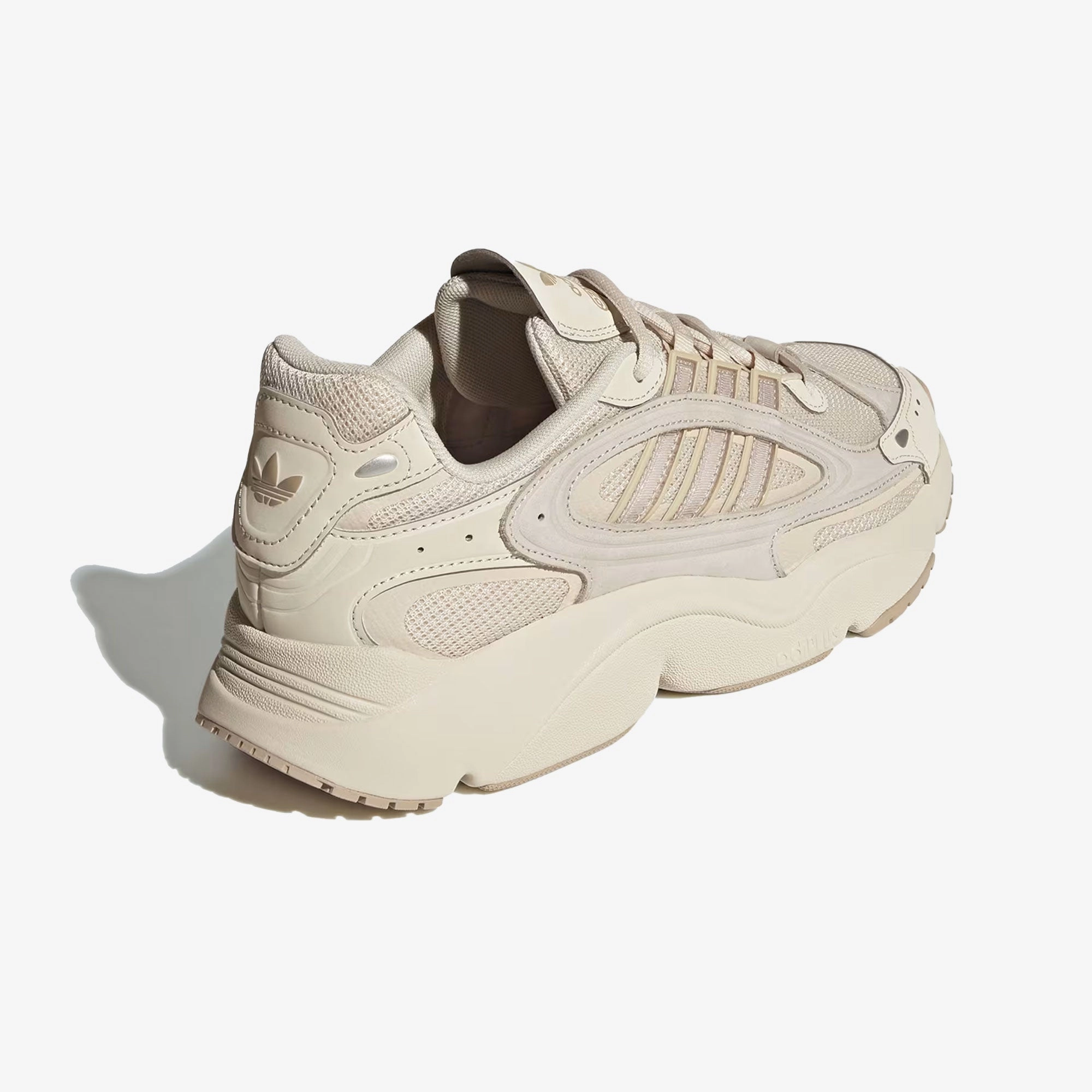 ADIDAS ORIGINALS | OZMILLEN { ALUMINIUM/WONDER BEIGE/SILVER METALLIC Weather Resistant Finish Versatile Silhouette