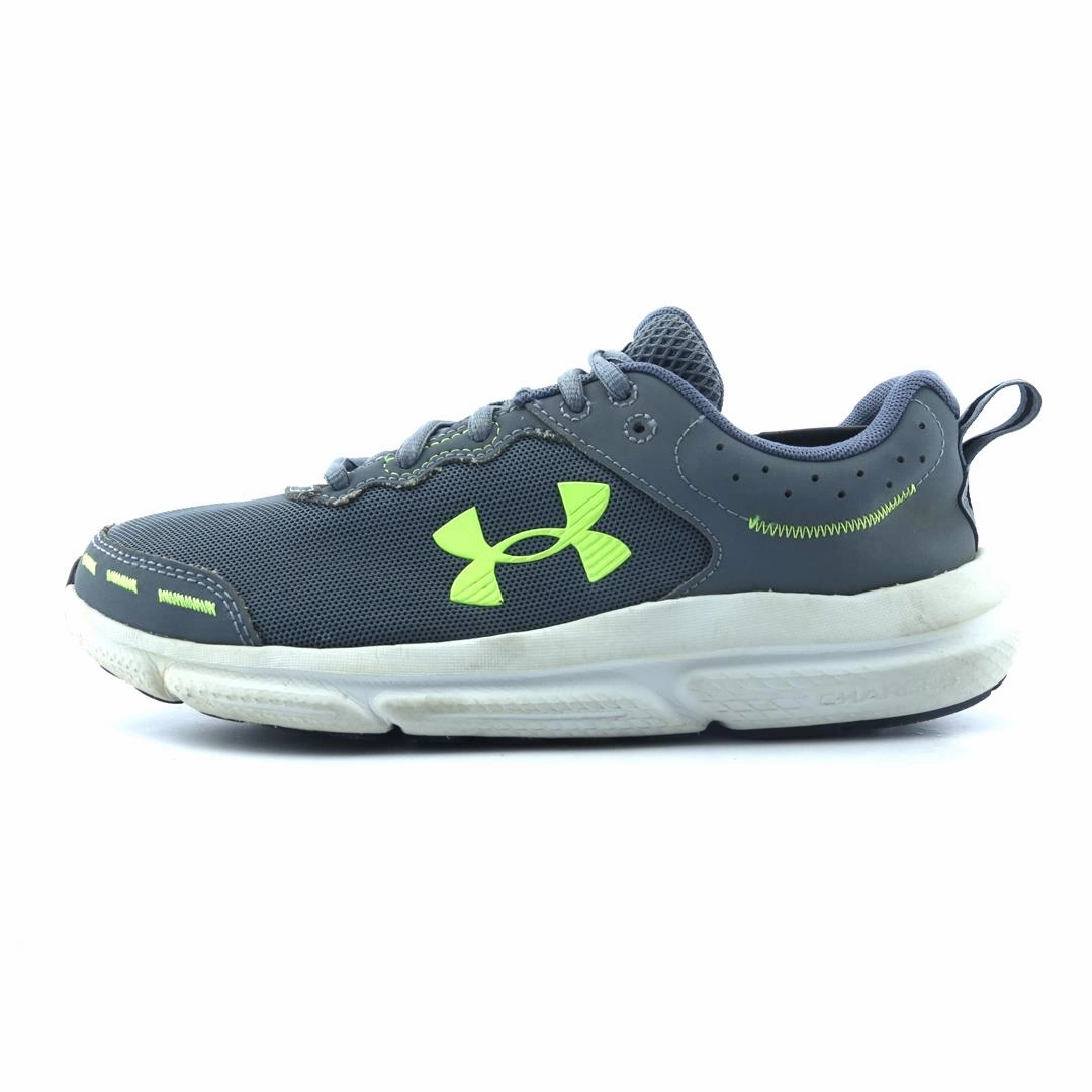 short - distance runner UNDER ARMOUR CHARGED ASSERT 10