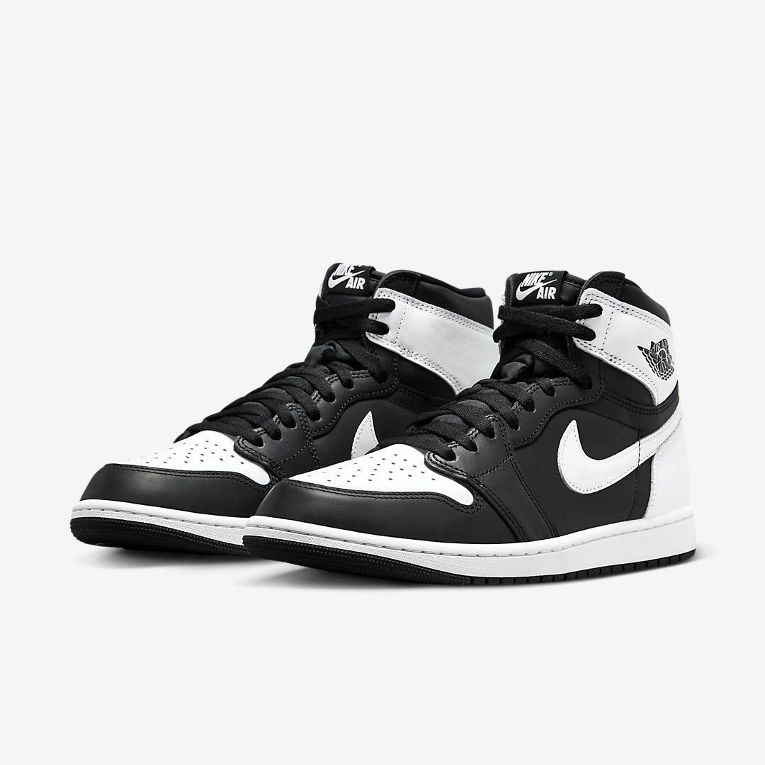 Nike Men's Air Jordan 1 Retro High OG Shoes - Black / White training shoes Fast Flow