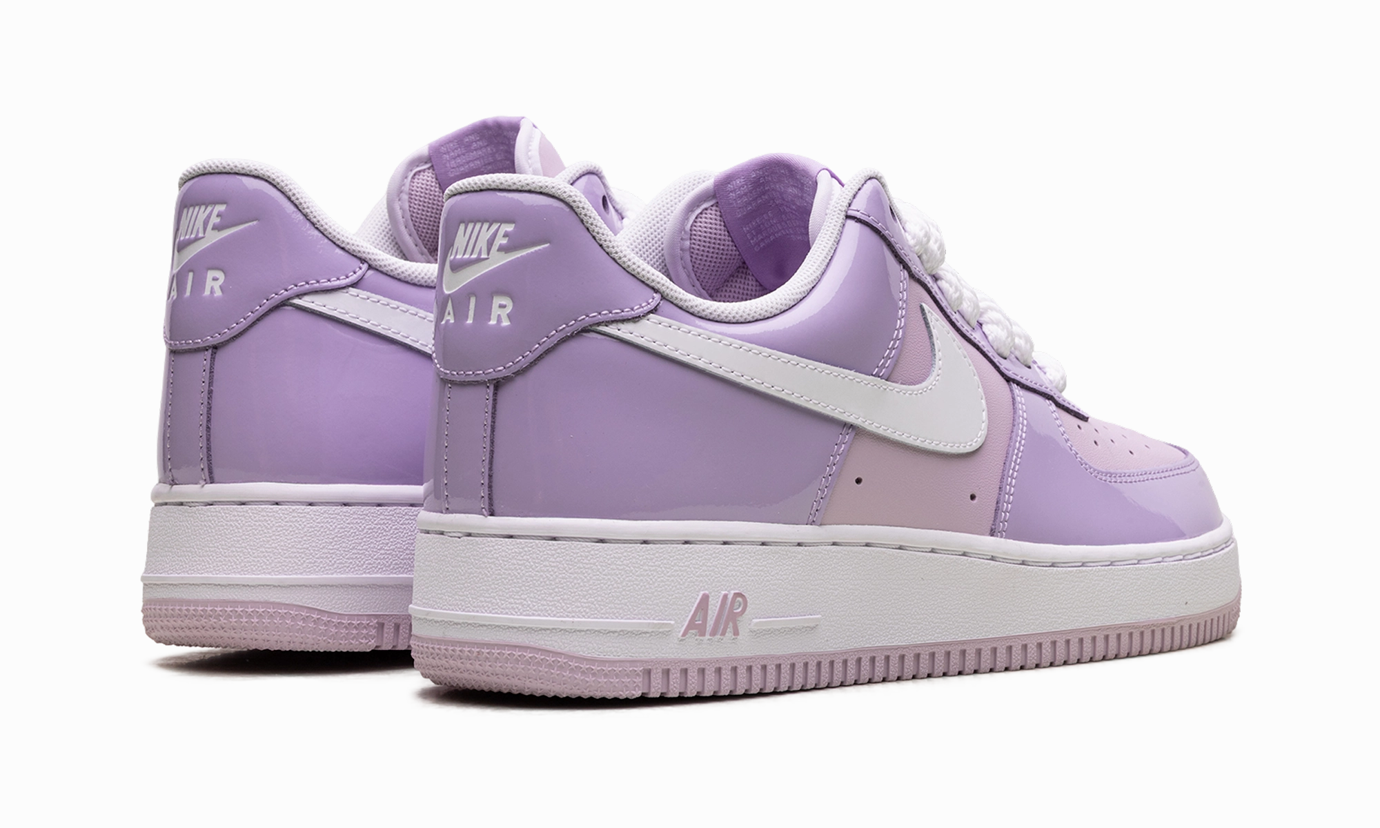 Air Force 1 Low '07 LV8 "Hydrangeas Patent" Foot Grace