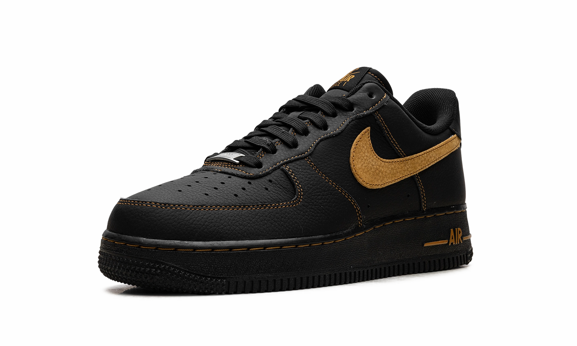 Air Force 1 Low '07 LV8 "Black Desert Ochre" Track Step