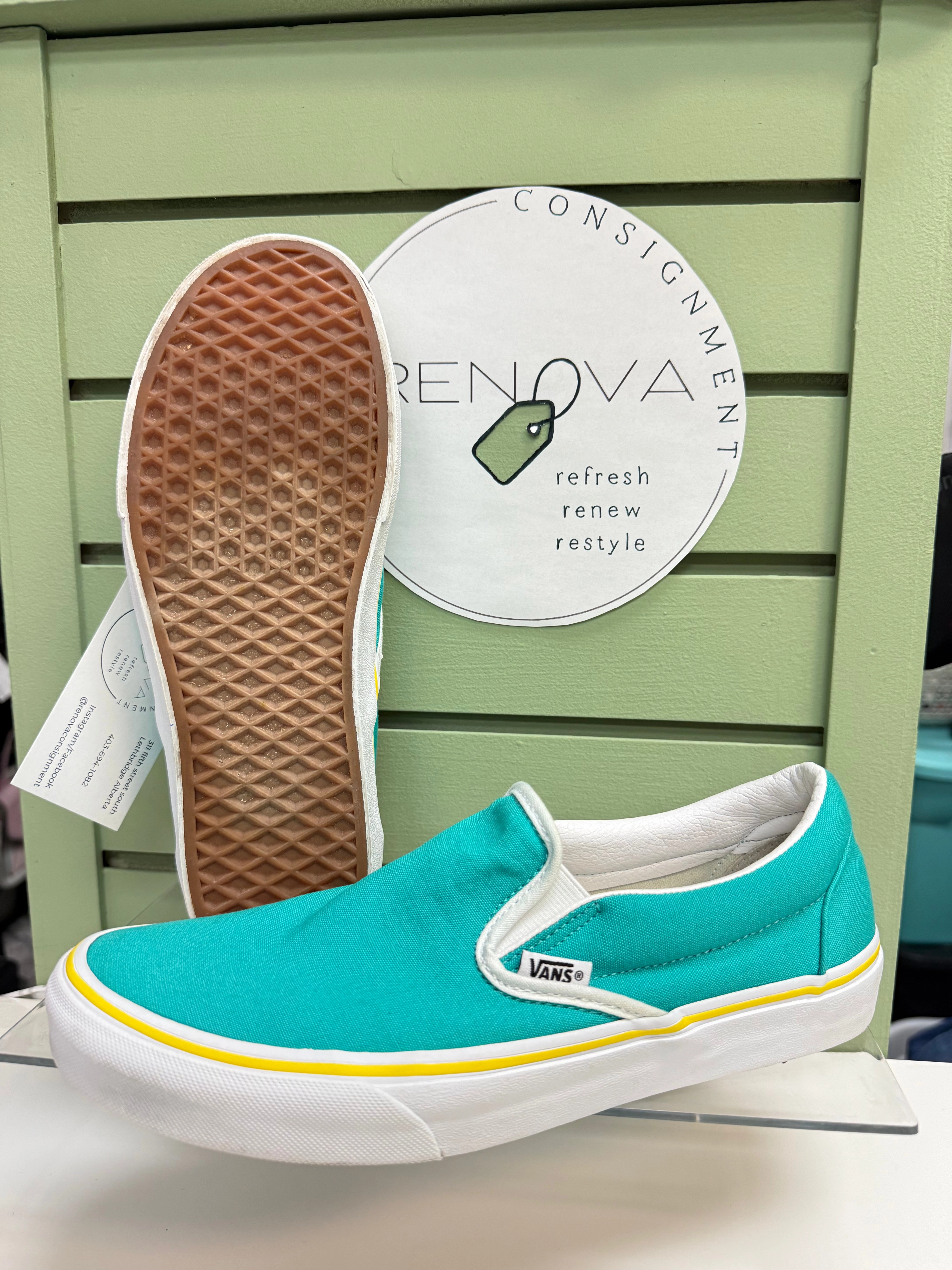 All Day Pace Vans Classic Slip On Sneakers (Mens 8.5/Womens 11)