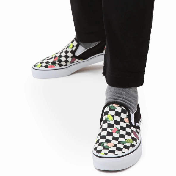 Vans Unisex Classic Slip On Fruit Checkerboard Shoes - Black / White On Demand Comfort Balanced Curve
