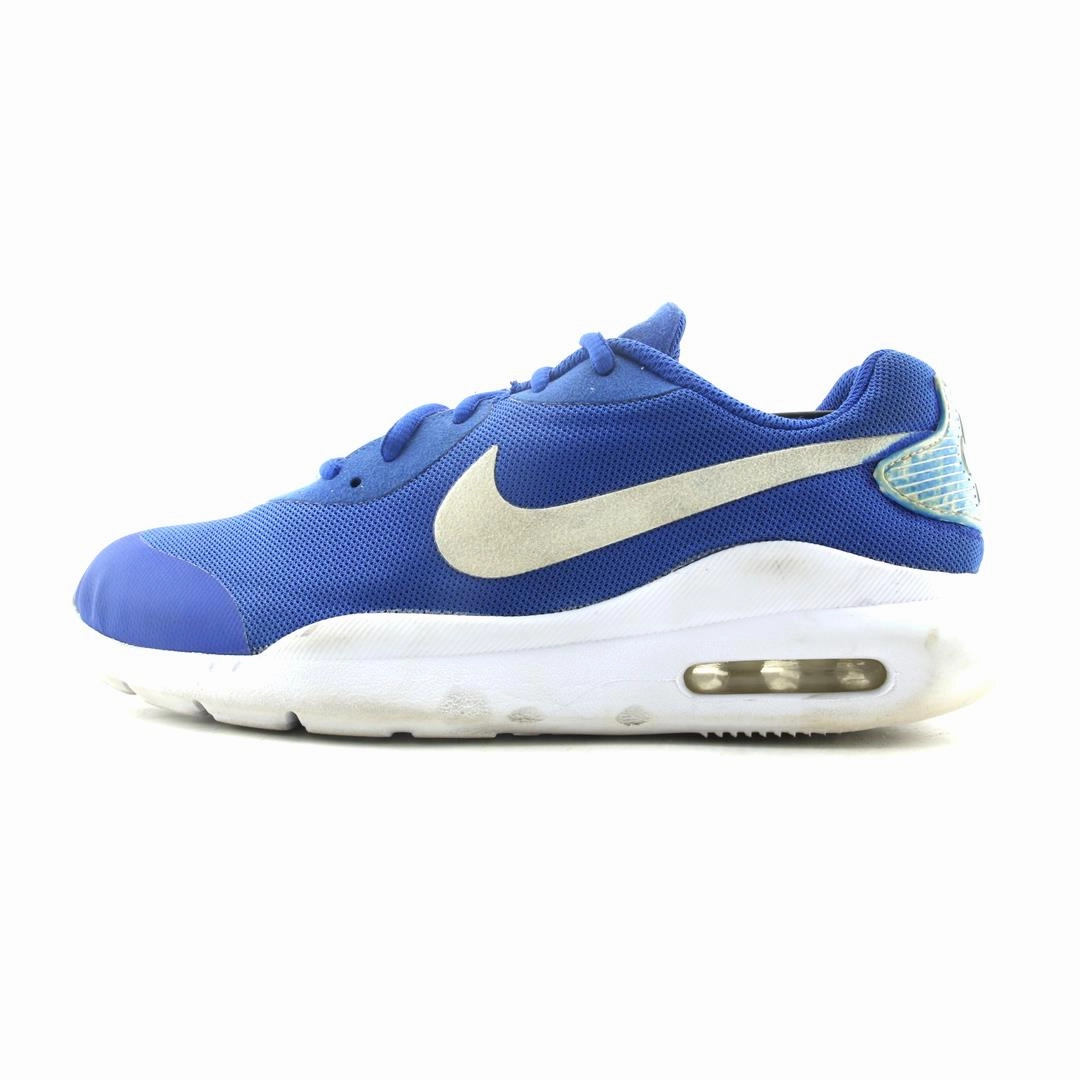 foot - cushioning running shoes NIKE AIR MAX OKETO