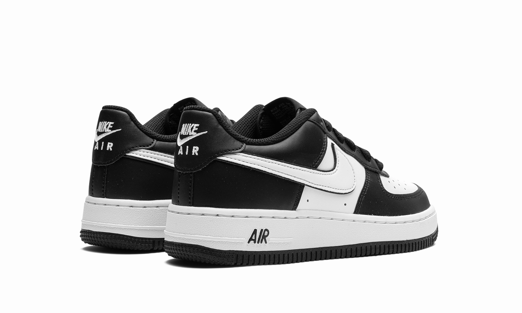 Commute Look Neutral design Air Force 1 Low GS "Panda"
