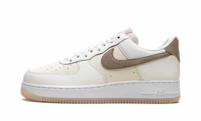 Air Force 1 "Coconut Milk" Recycled Outsole Hold Step