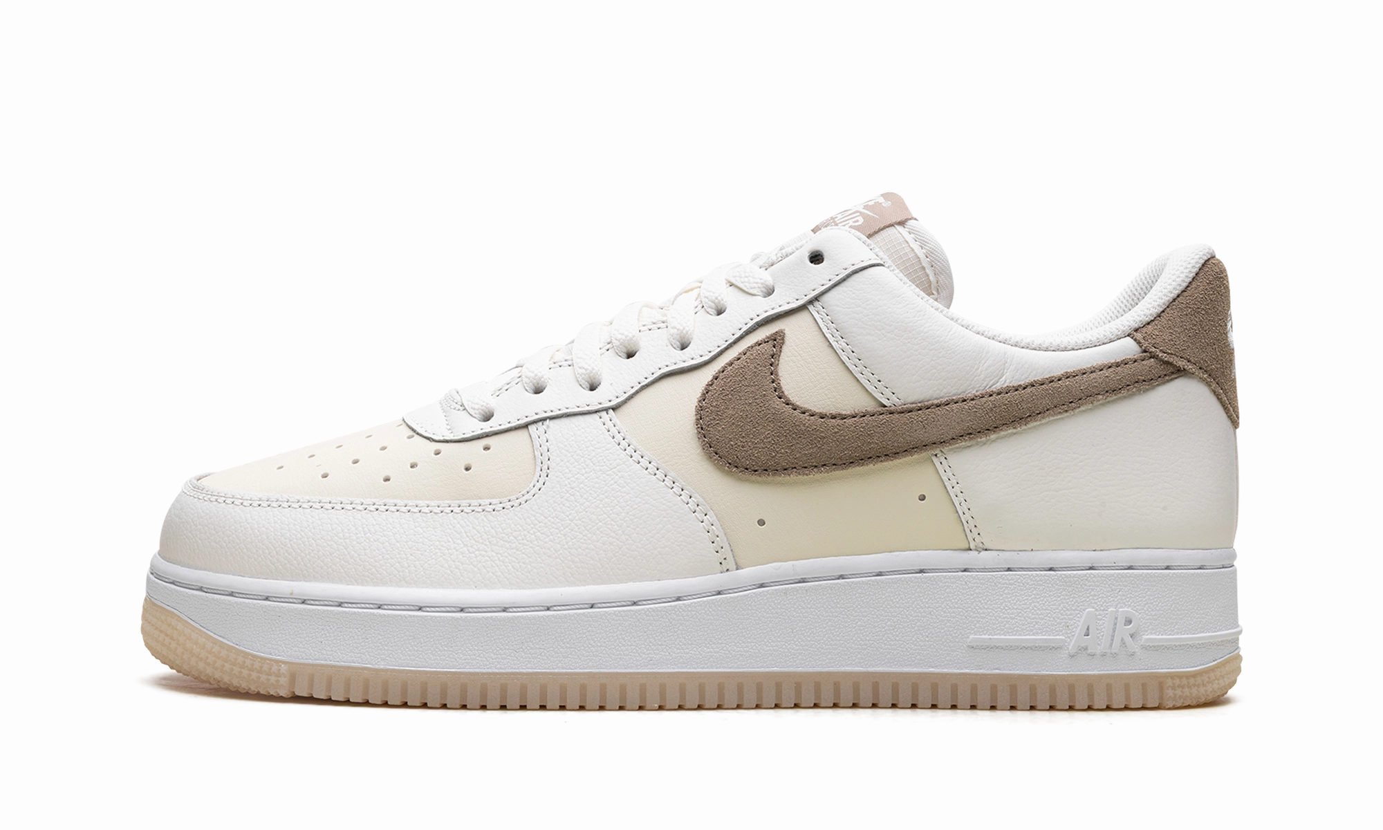 Air Force 1 "Coconut Milk" Recycled Outsole Hold Step
