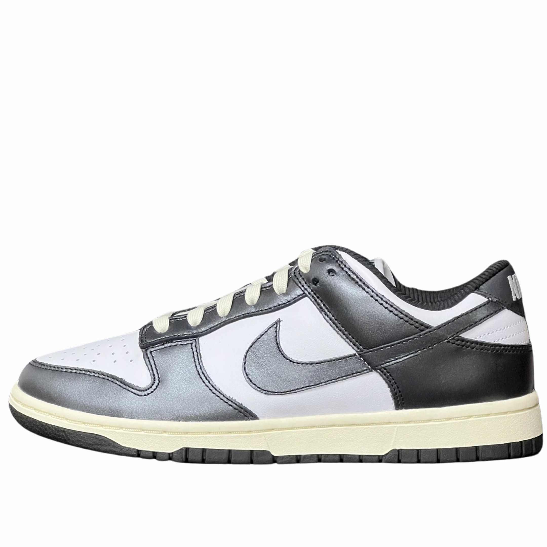 Compression Resistant Sole WMNS Nike Dunk Low Vintage Panda