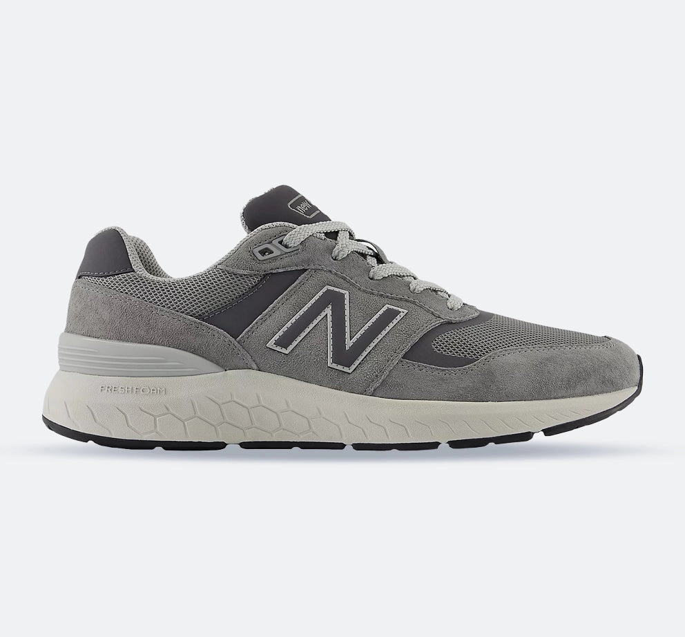Rugged Look Women's Wide Fit New Balance MW880CA6 Walking/Running Trainers