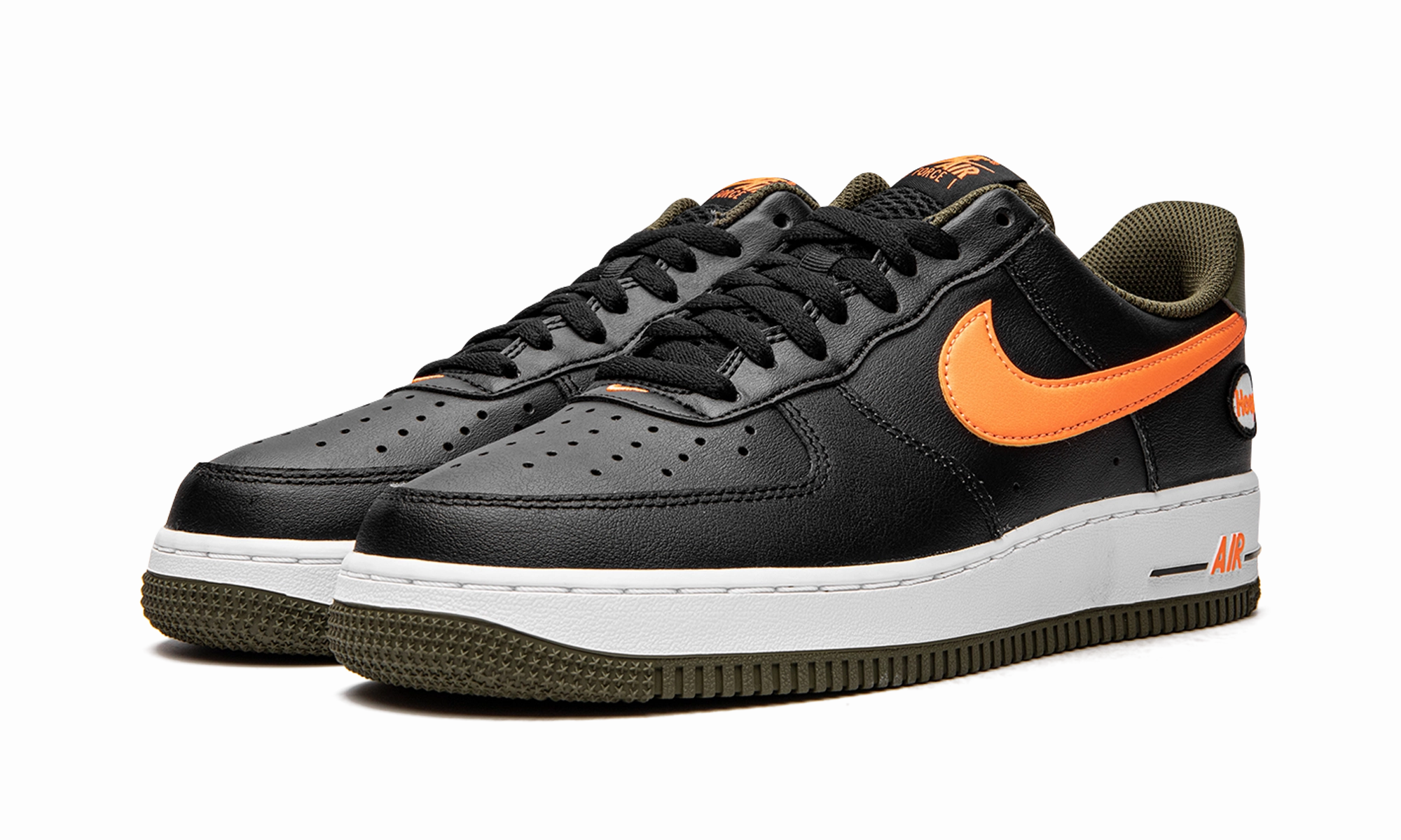 Air Force 1 Low "Hoops Black University Gold" On Track